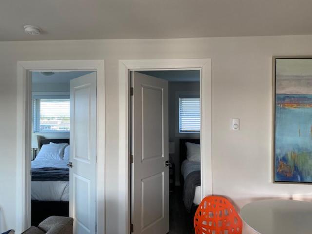 Two Queen Suite Sofa bed Kitchenette