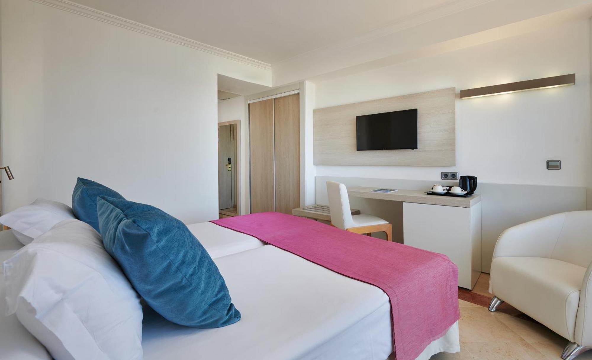 Double Room Single Sea View