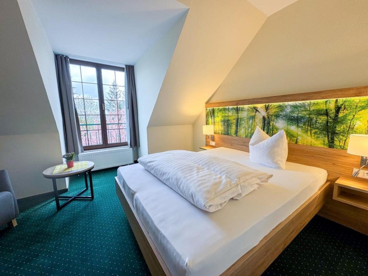Single Room,1666031706:JPEG
