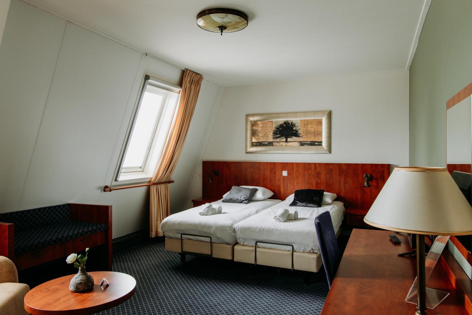 Large Double Room,1697104808:JPEG