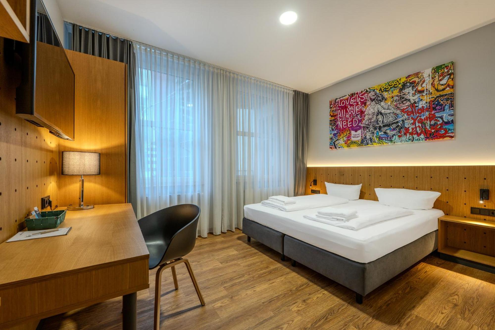 Superior King Room