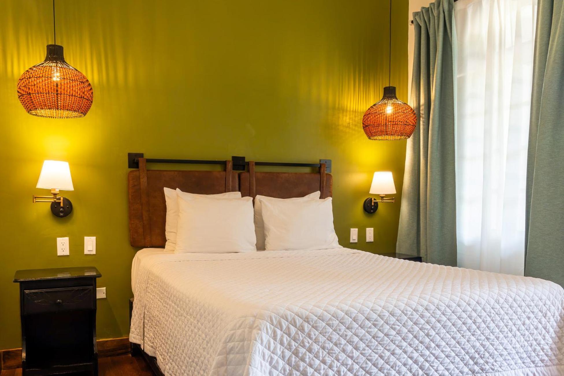 Standard Room One Queen Bed