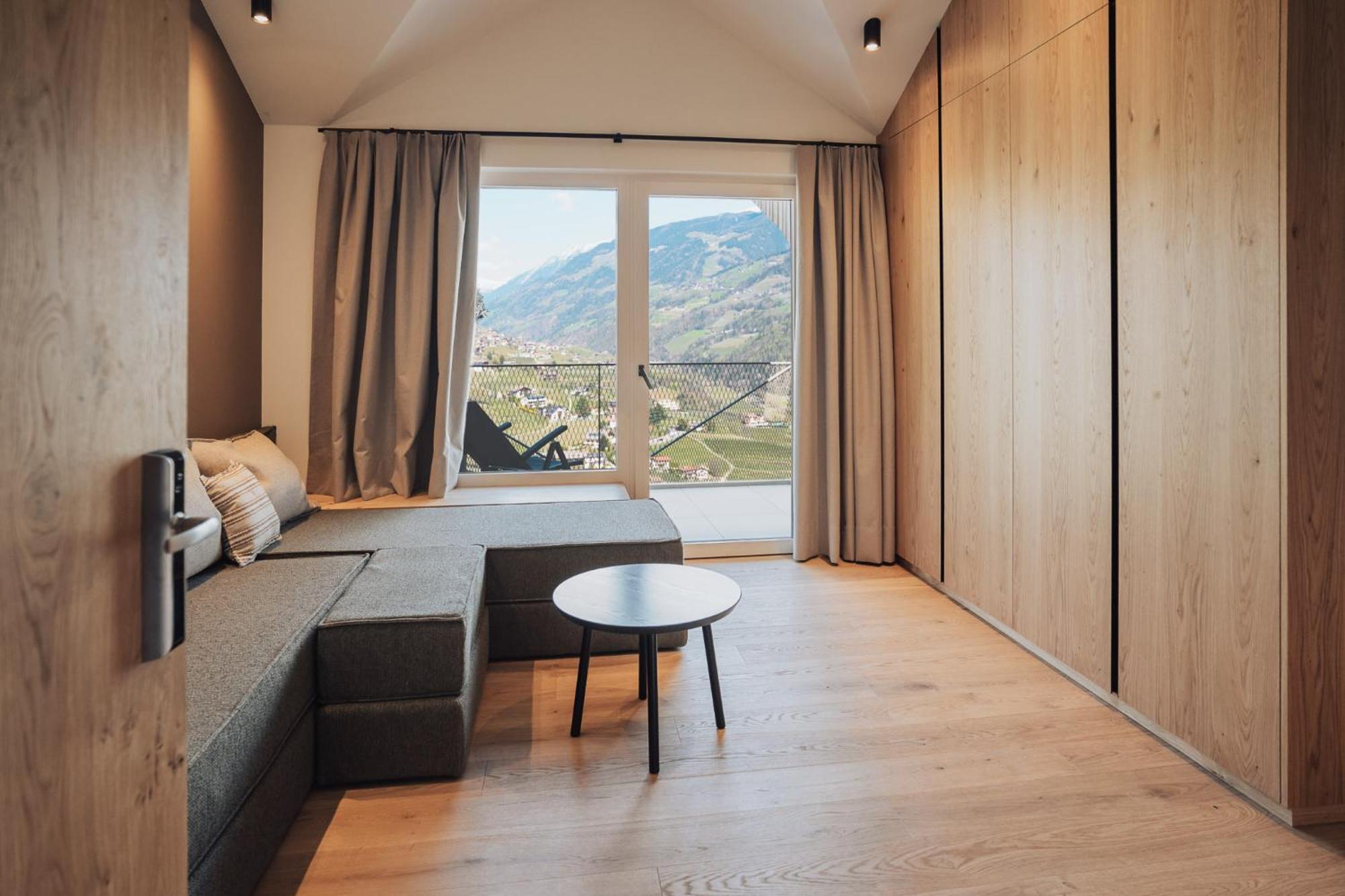 Suite Balcony,1666039631:JPEG