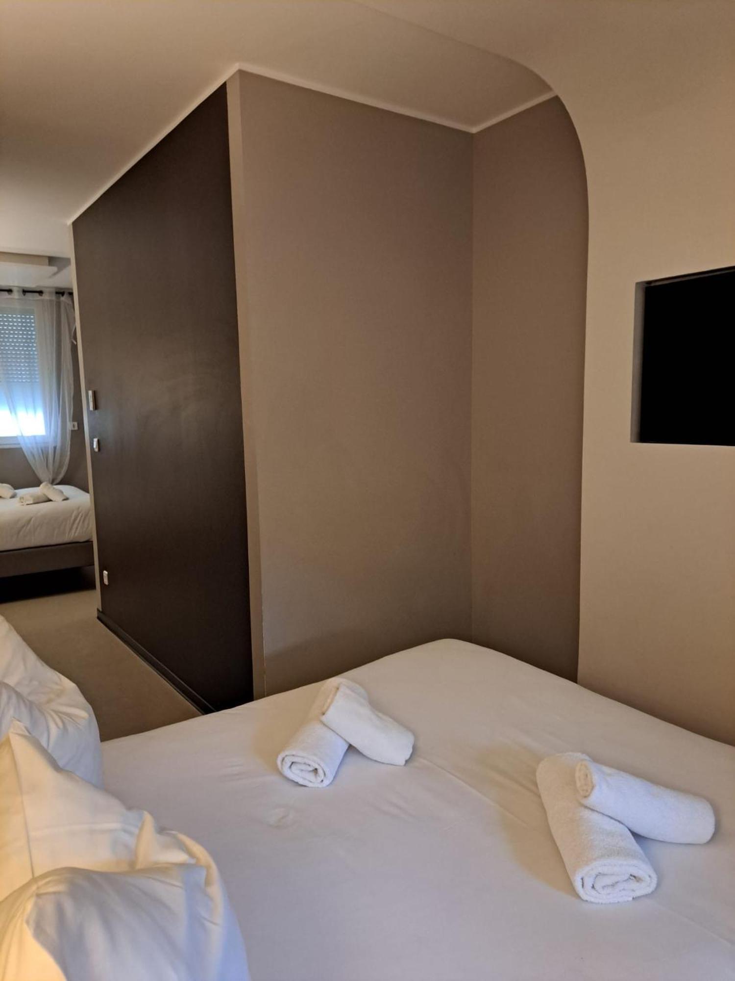 Superior Quadruple Room,1666093215:JPEG