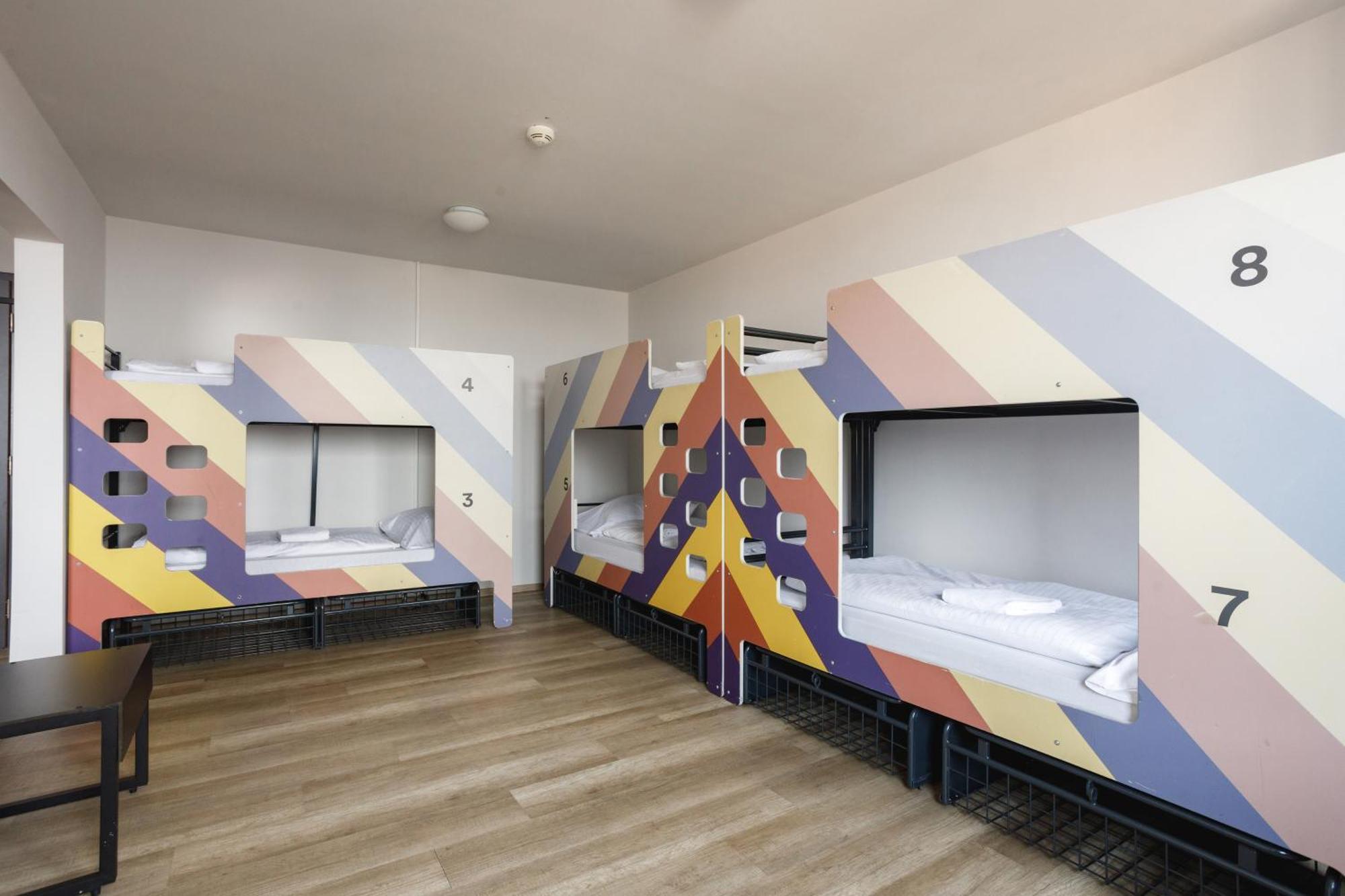 Bed 8-Bed Dormitory Room