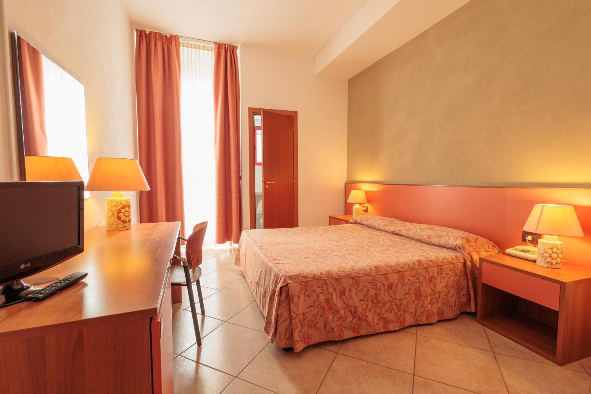 Double Room,1666642468:JPEG