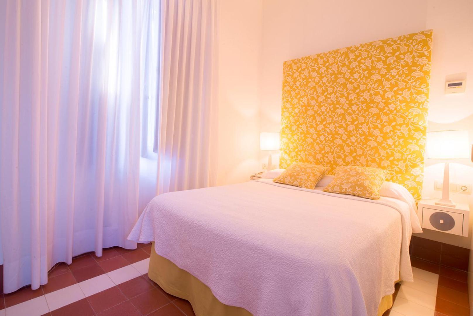 Double Room,1669015878:JPEG