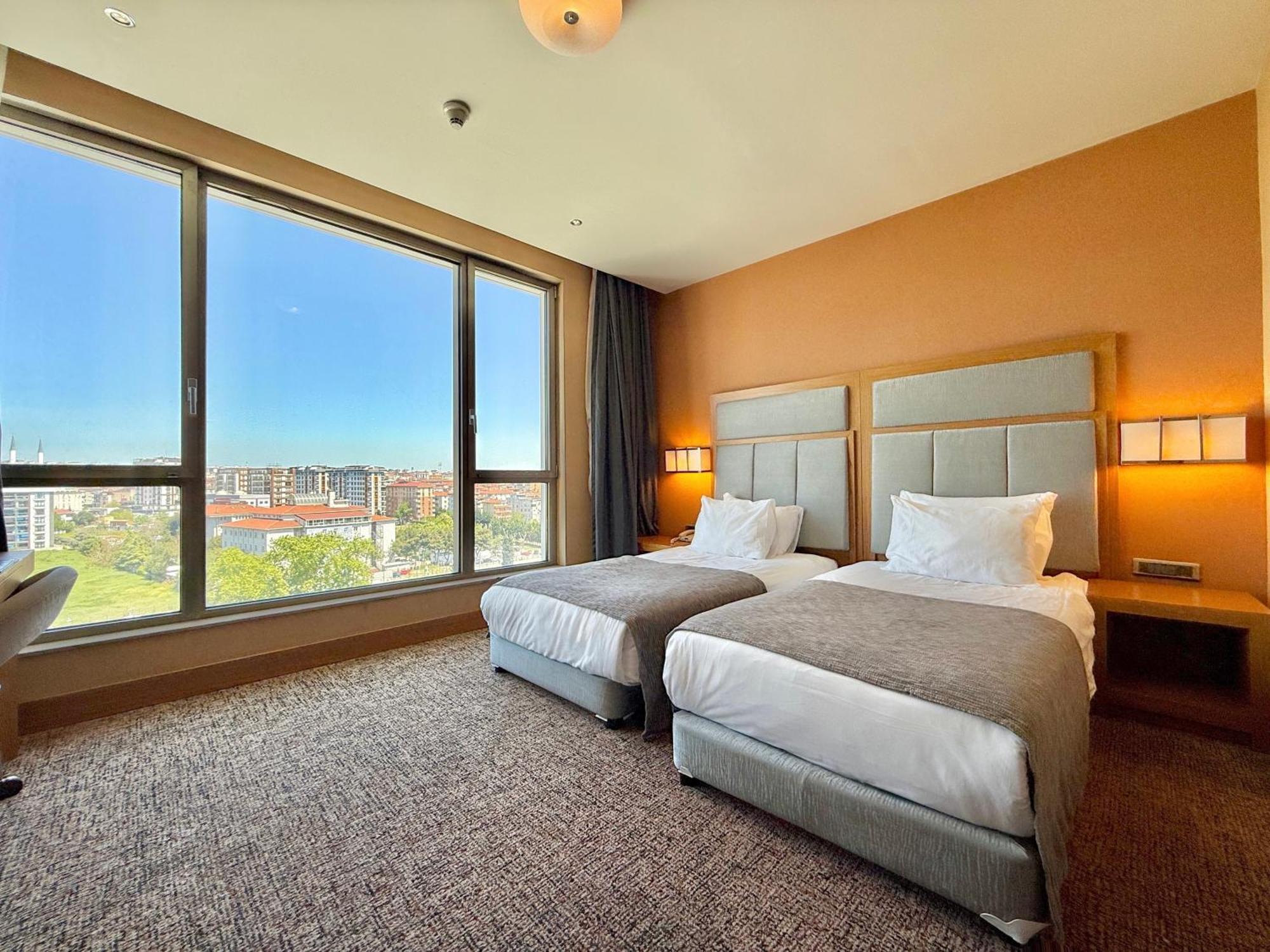 Standard Twin Room Garden View