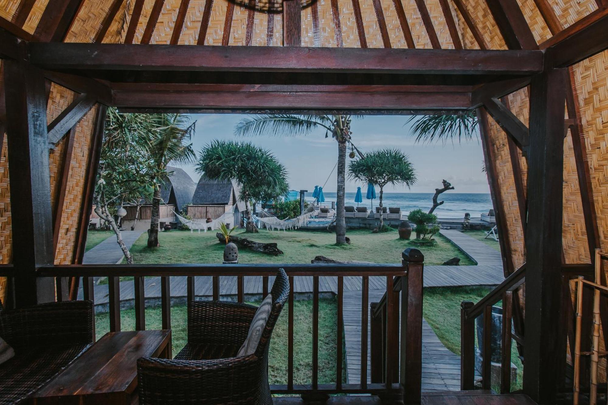 Standard Huts Ocean View