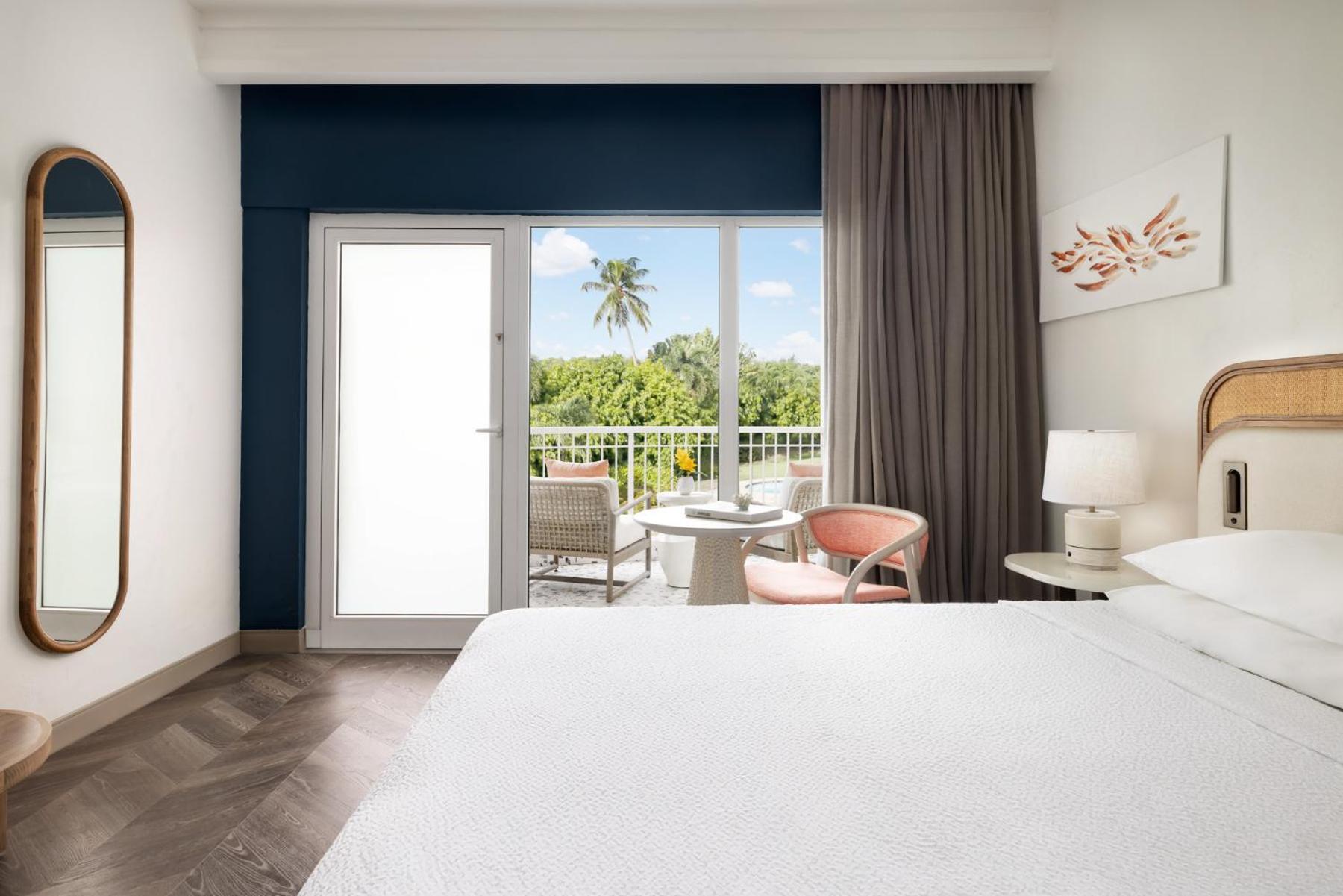 King Room Poolside,1742726696:JPEG