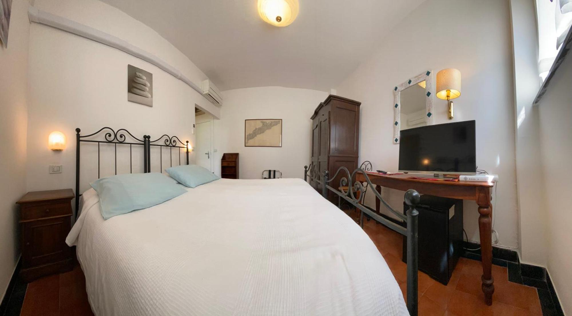 Budget Double Room,1666658314:JPEG