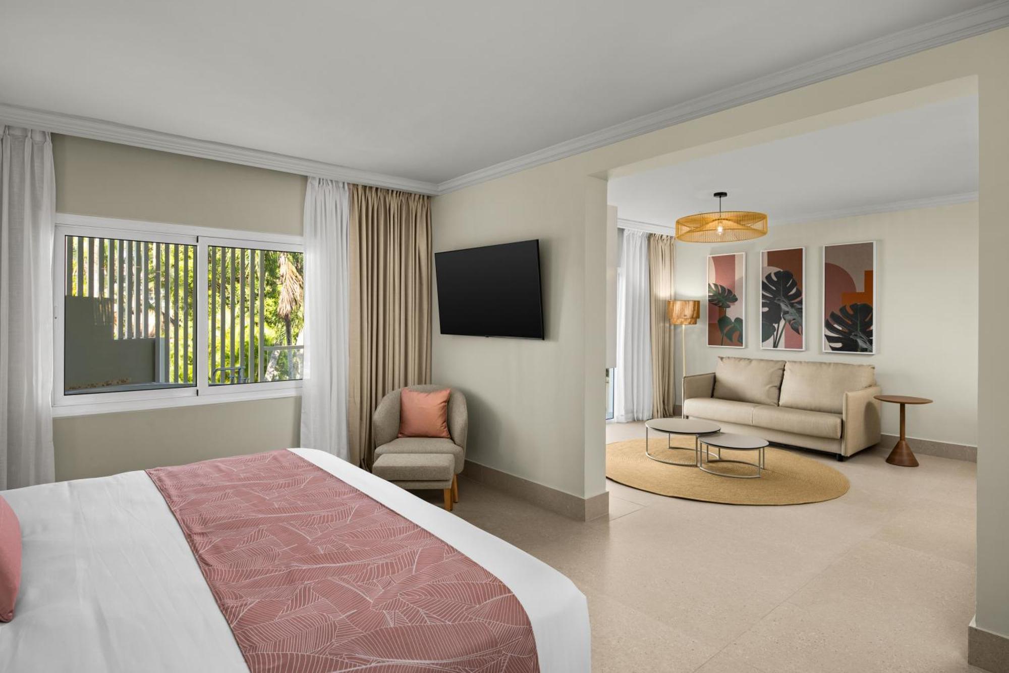 Club King Junior Suite Tropical View,1697953754:JPEG