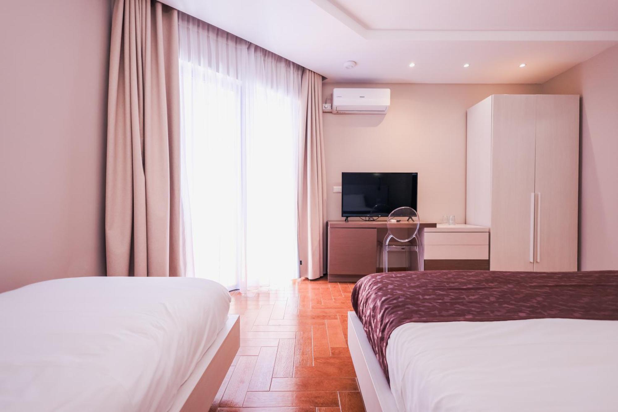 Superior Triple Room Balcony Side Sea View