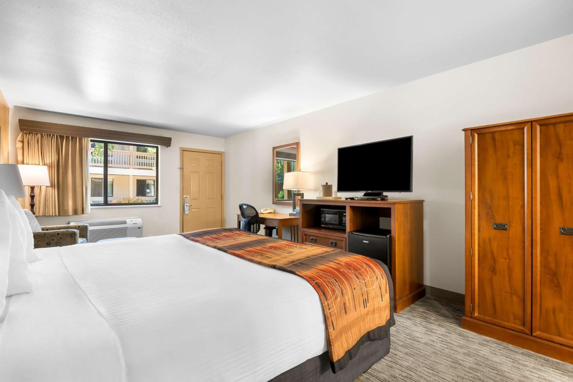 King Room - Non-Smoking