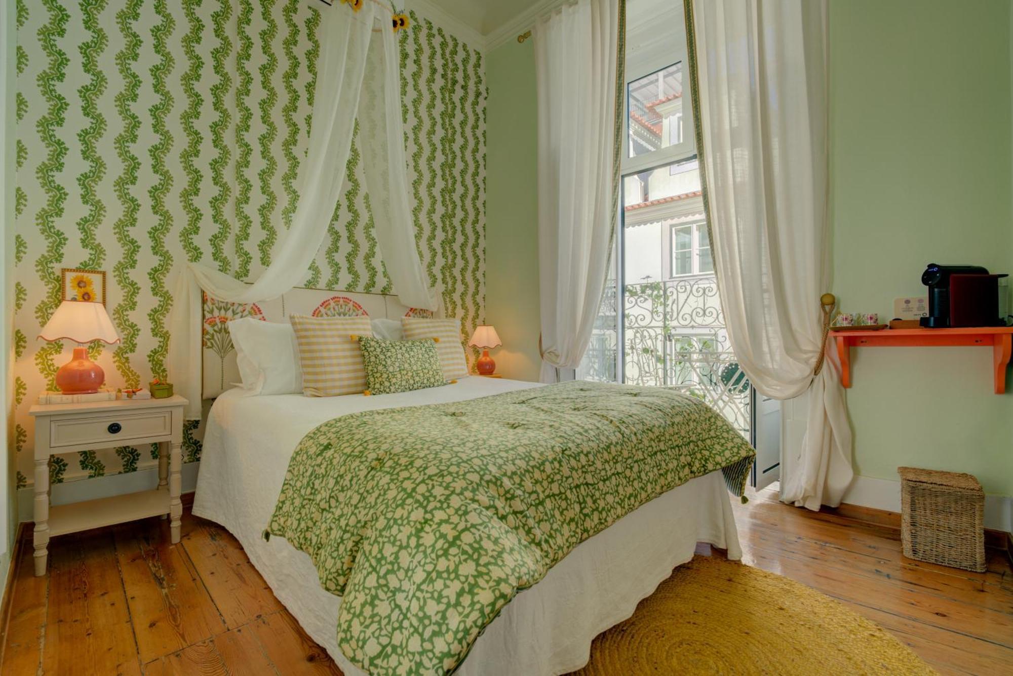 Single Room Balcony
