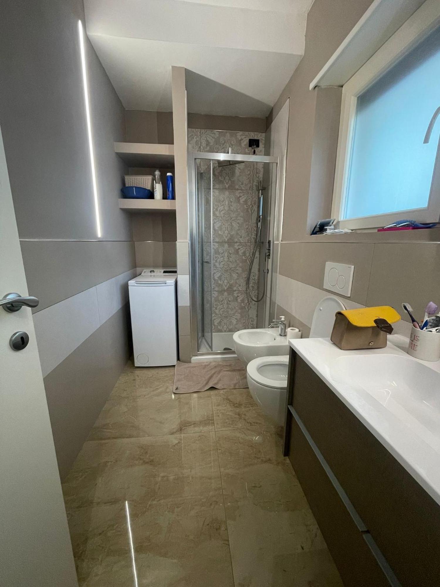 Deluxe One-Bedroom Apartment