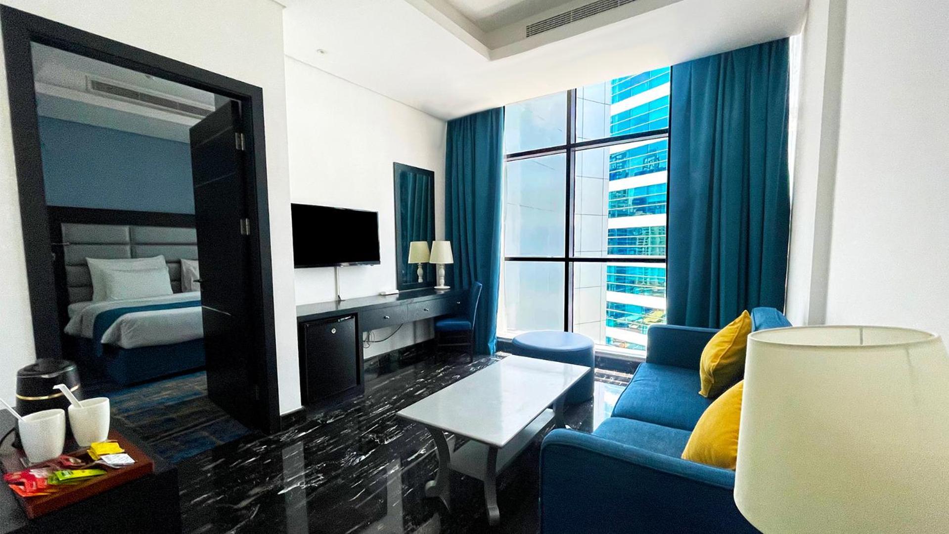 Executive Suite,1666691289:JPEG
