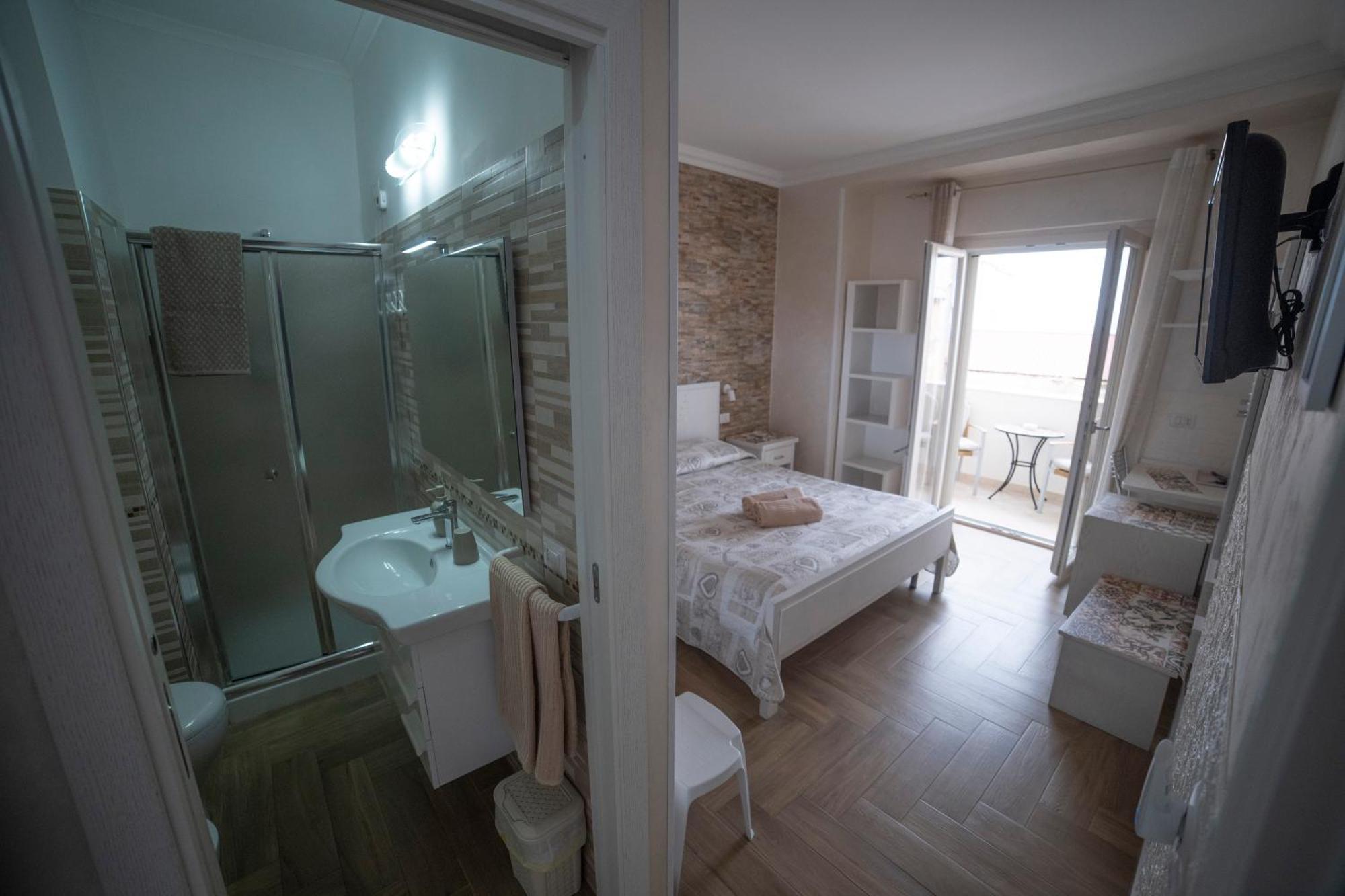 Superior Double Room Balcony Sea View