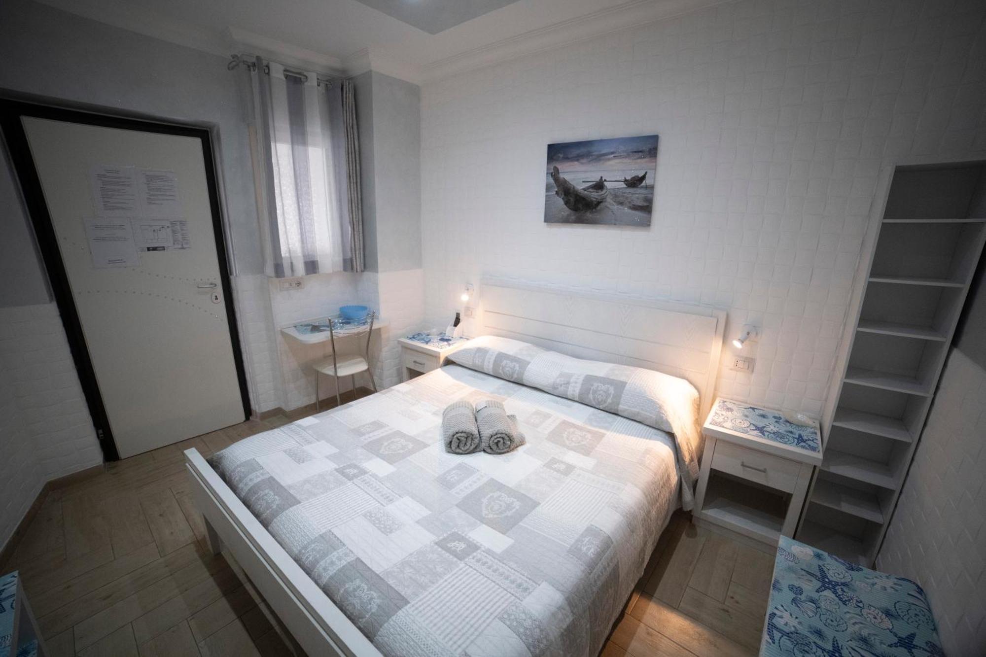 Deluxe Double Room Internal View