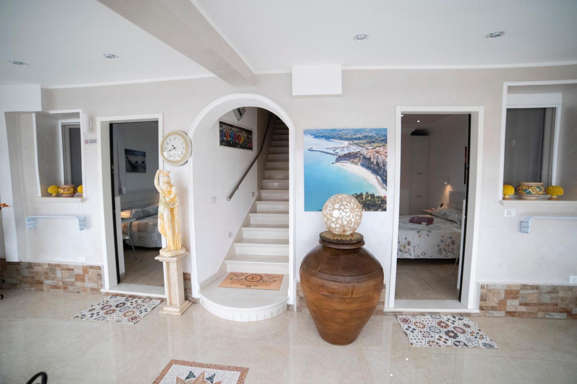 Deluxe Double Room Internal View