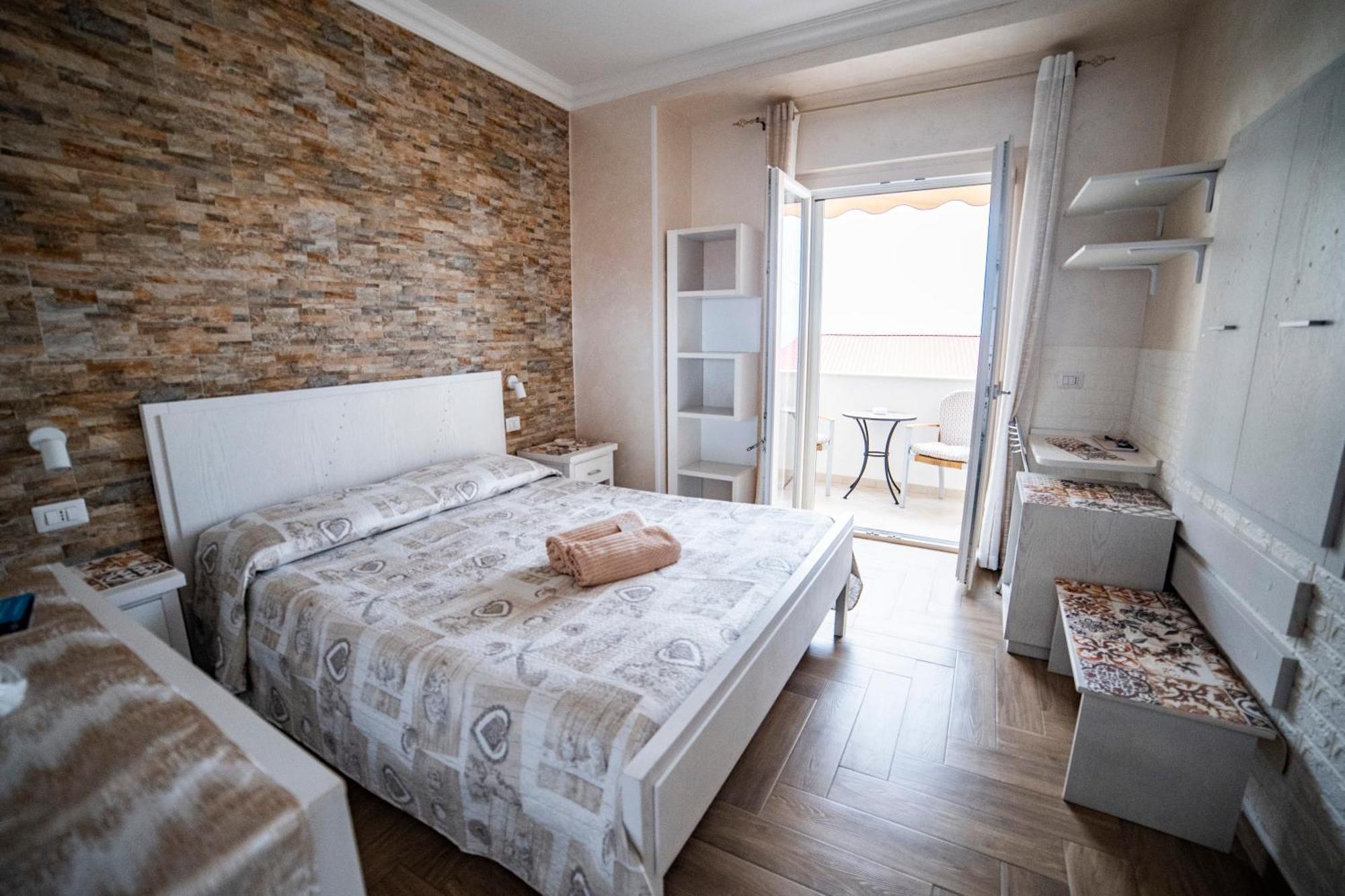Superior Double Room Balcony Sea View