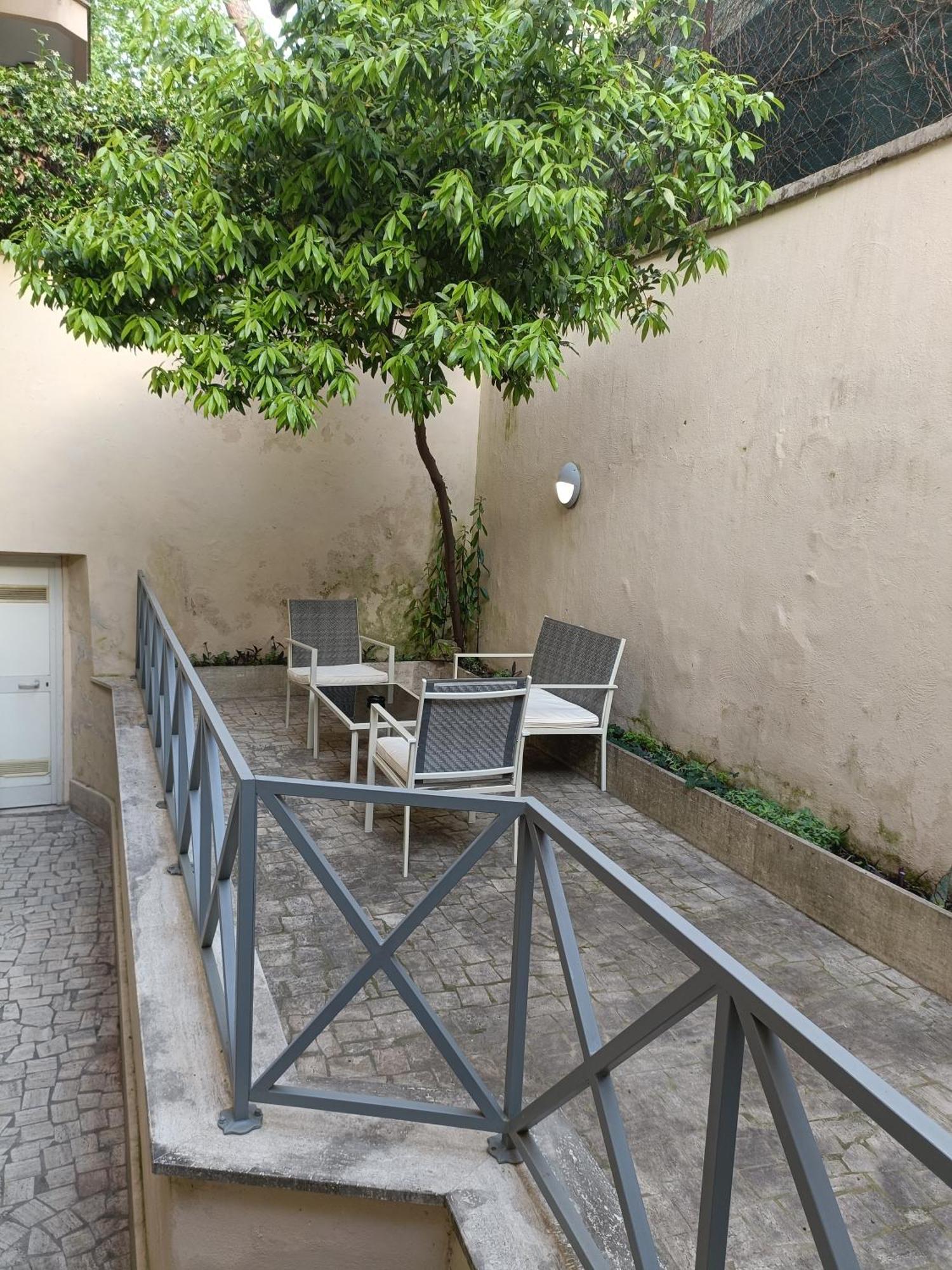 One-Bedroom Apartment Terrace