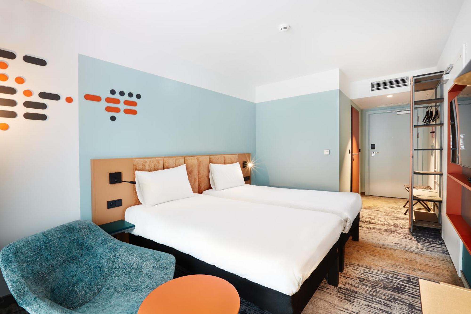 Standard Room Two Single Beds