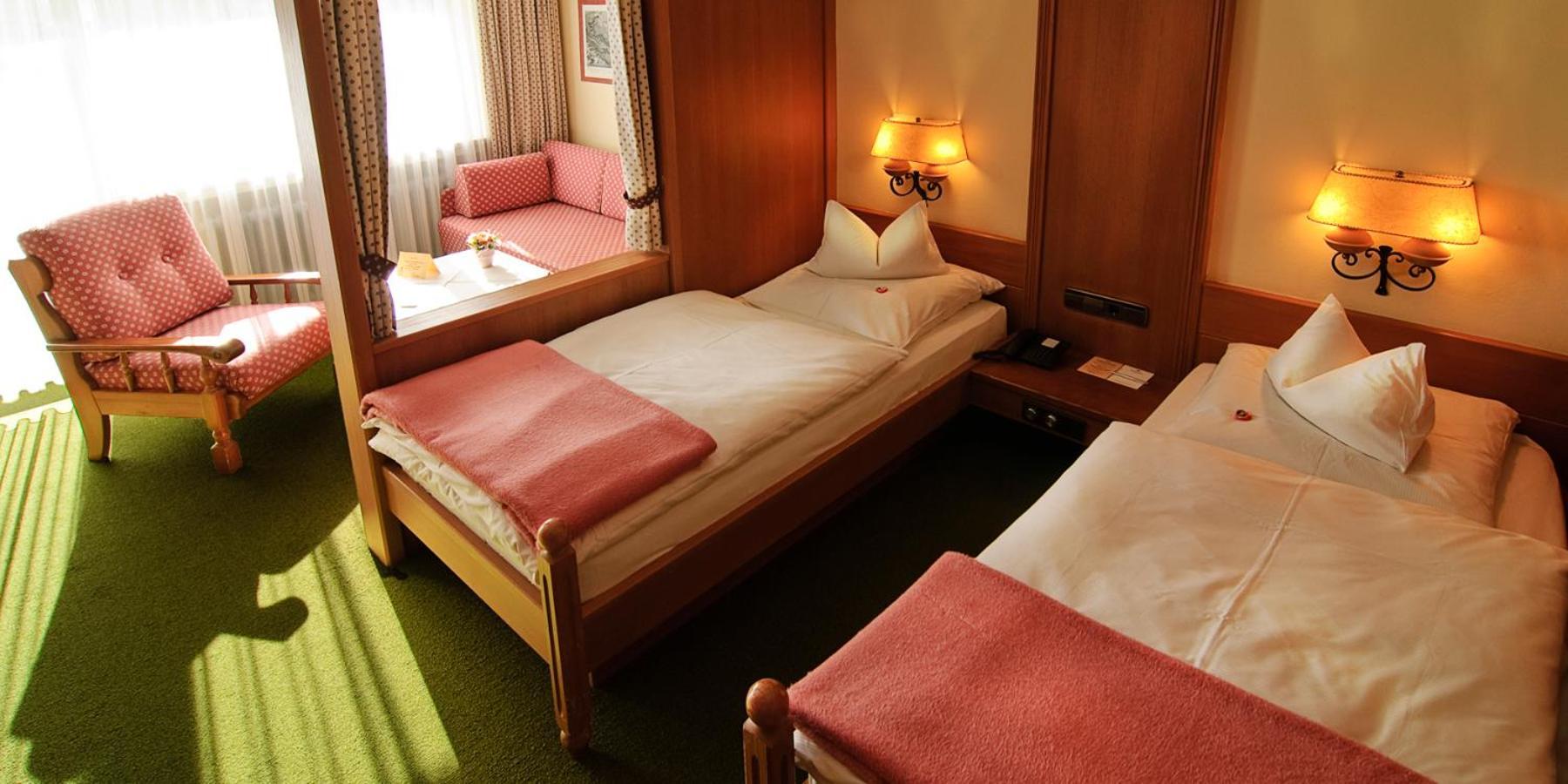 Twin Room,1681178230:JPEG