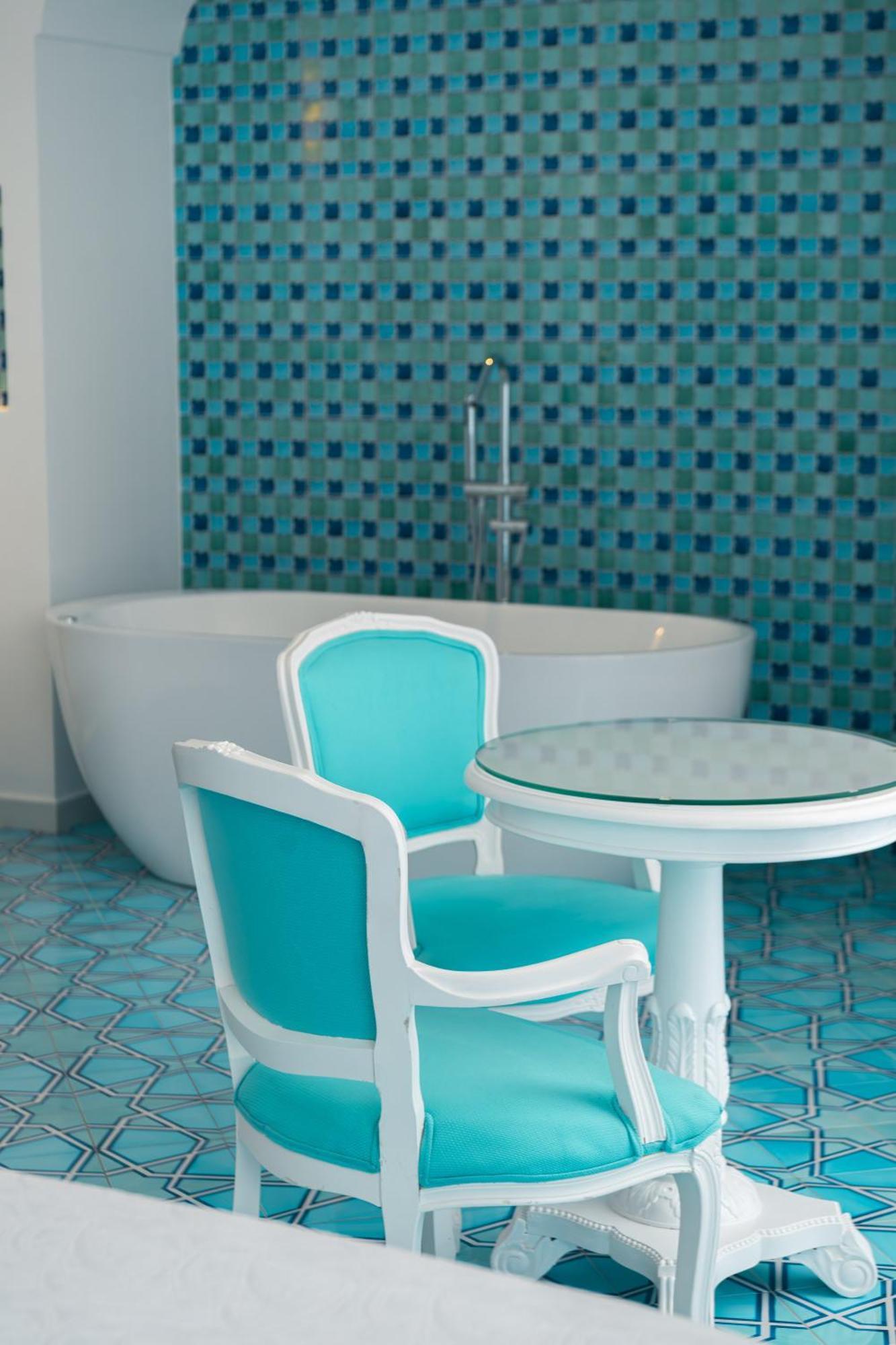 Suite Indoor Spa Bath Sea View