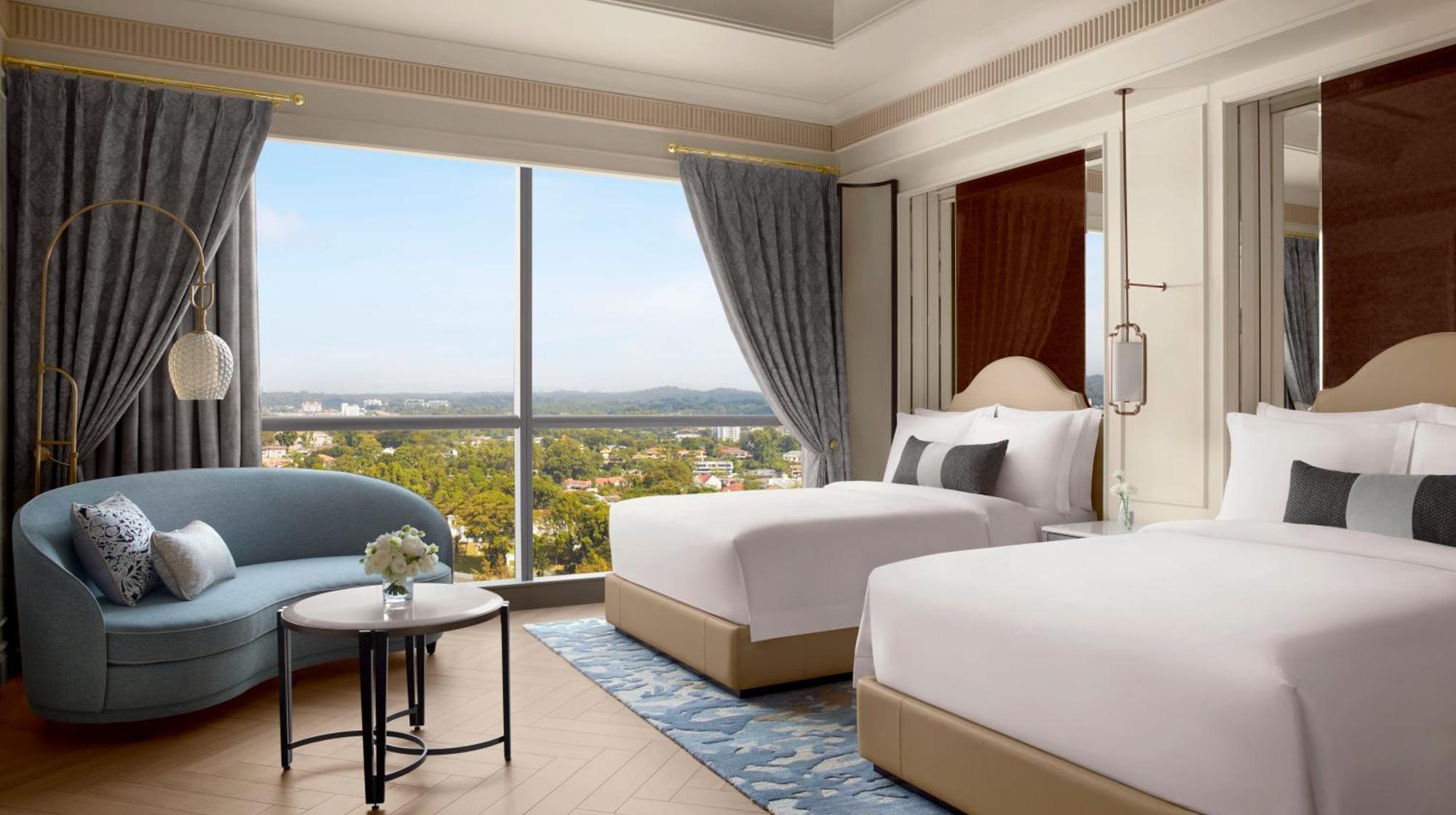 Astor Grand Deluxe Guest Room 2 Double Beds Botanical Garden View