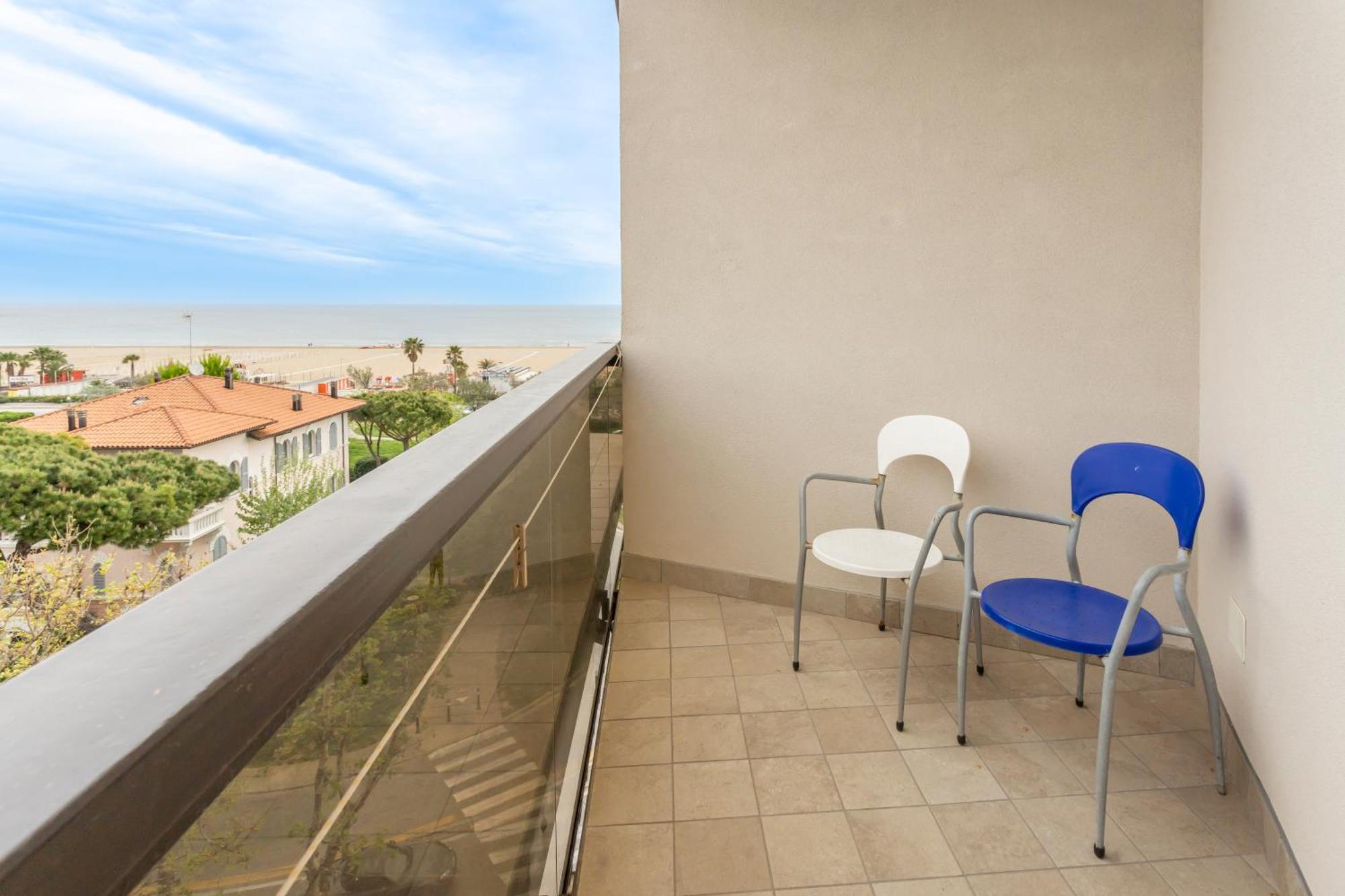 Double or Twin Room Balcony