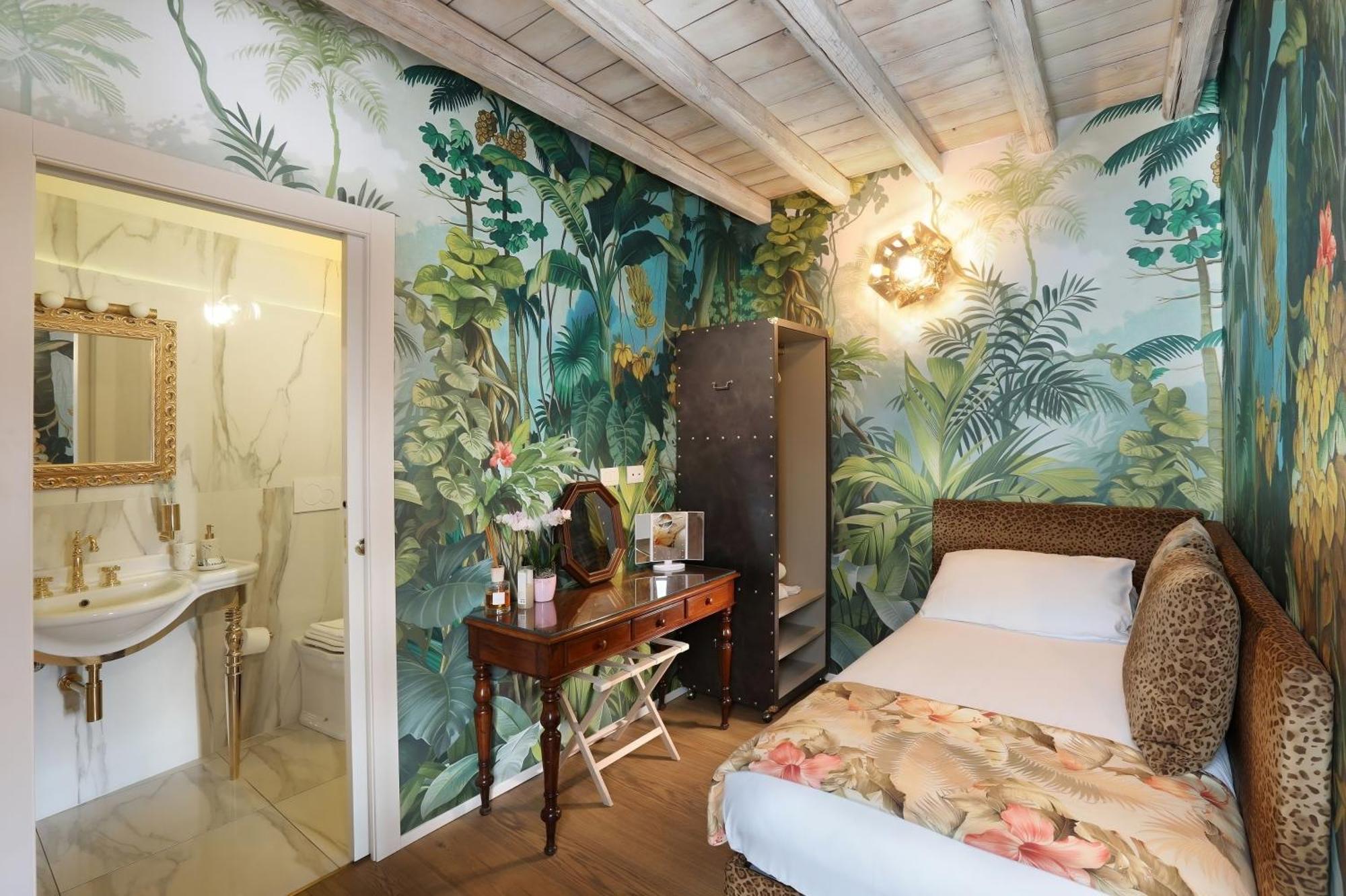 King Room Lake View