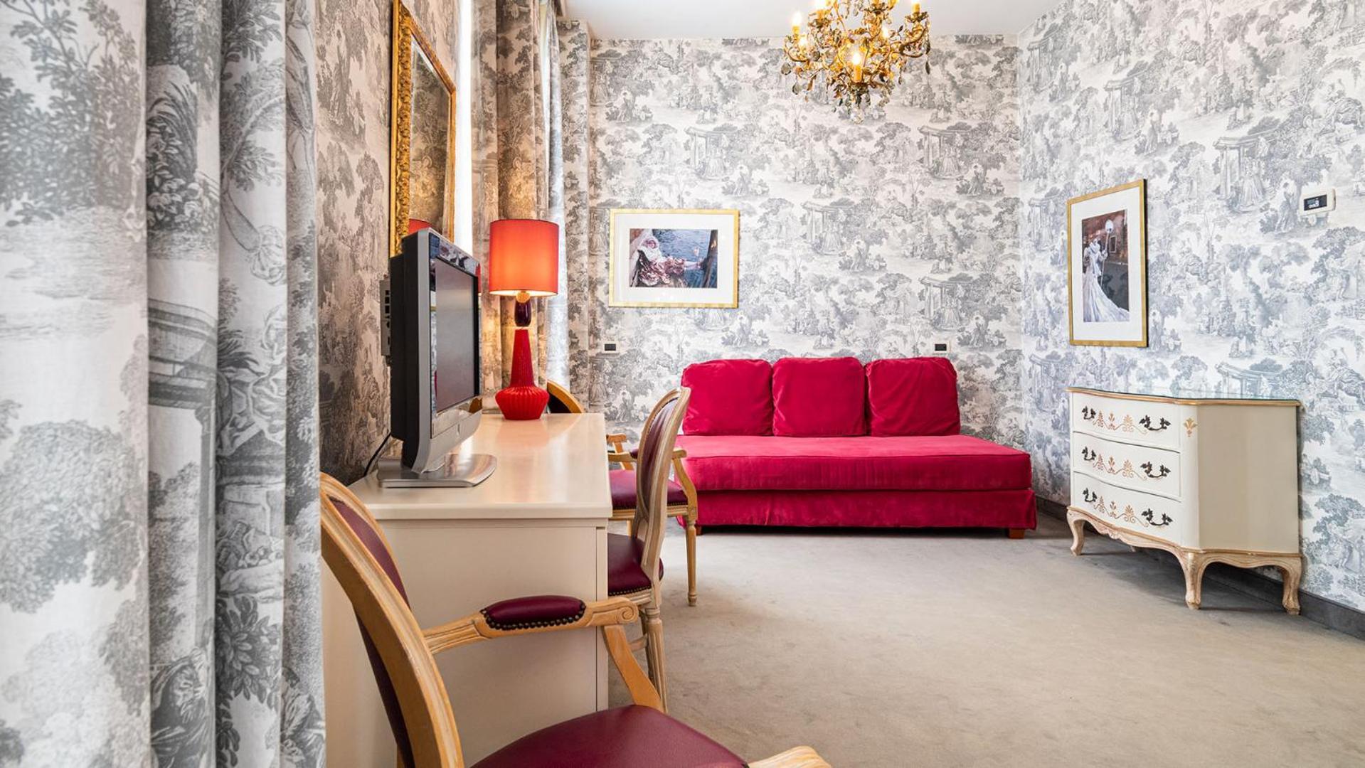Junior Suite Canal View
