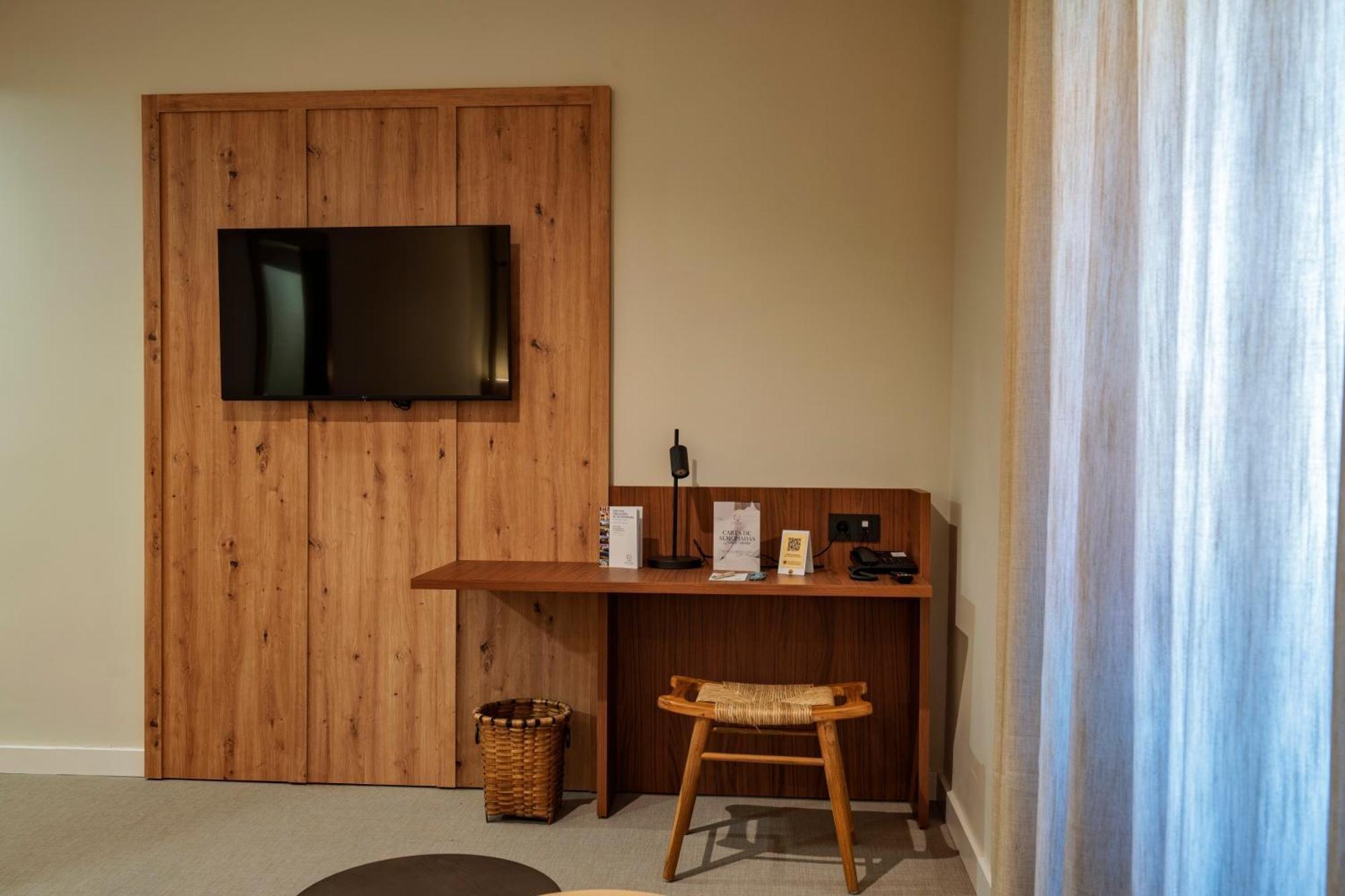 Double or Twin Room Mountain View
