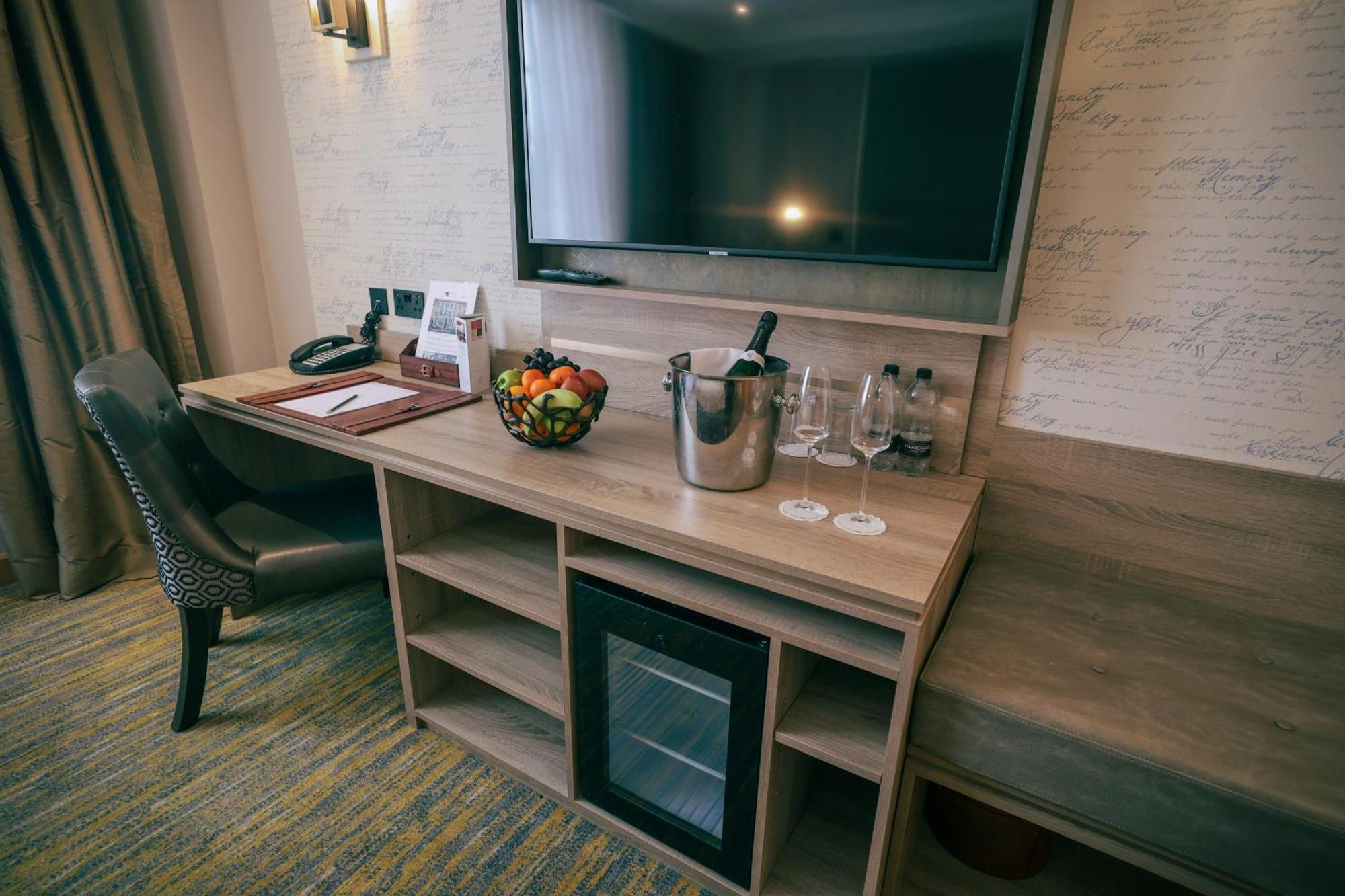 Superior King Room