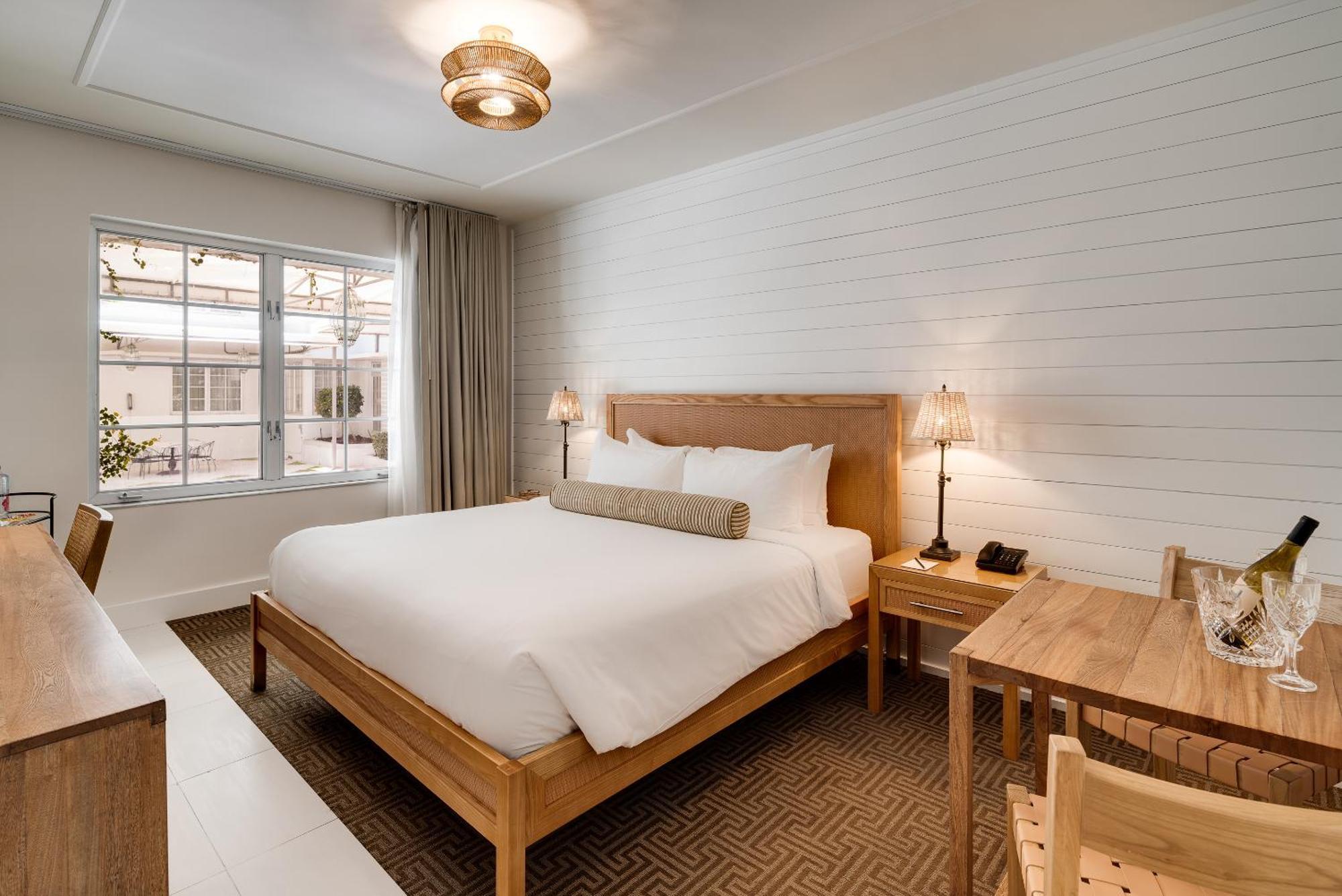 Deluxe Park View King Room