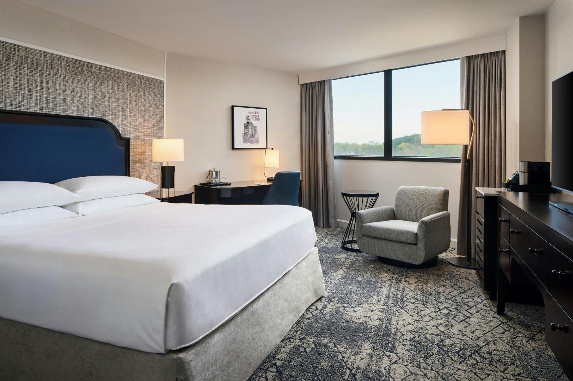 Guest Room 1 King,1706175106:JPEG