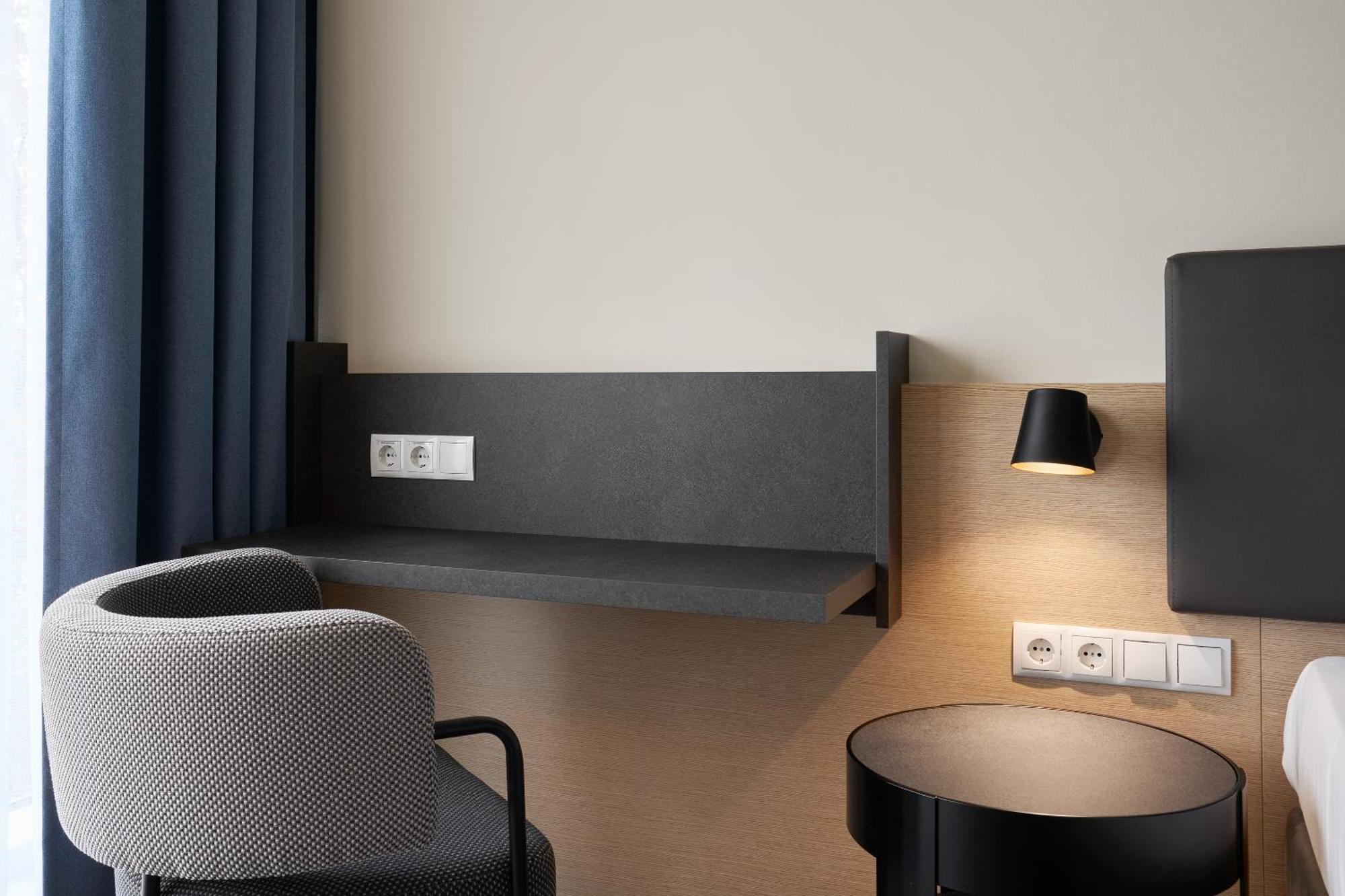 Standard Twin Room Street View