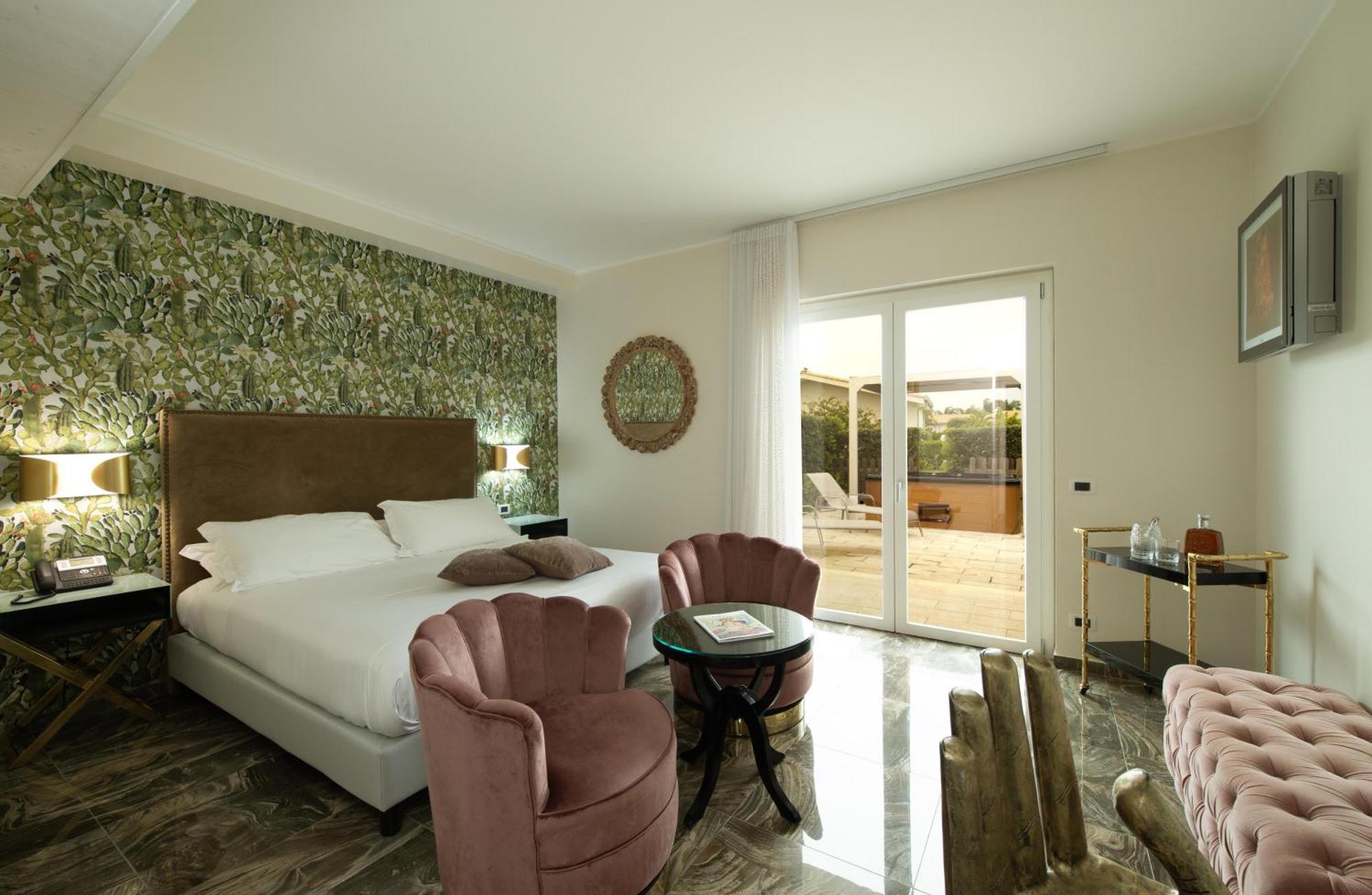Queen Suite Spa Bath