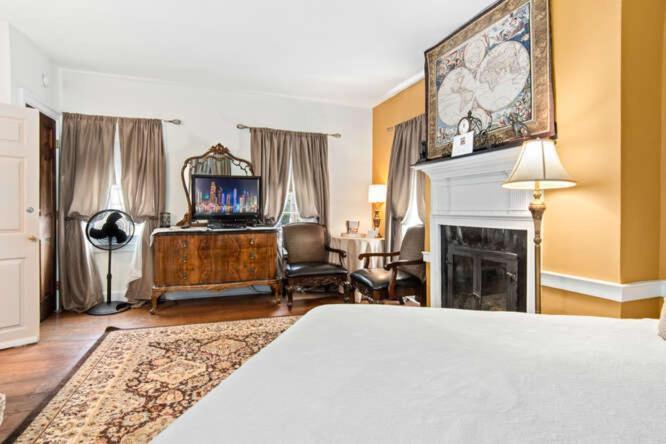 Large Double Room