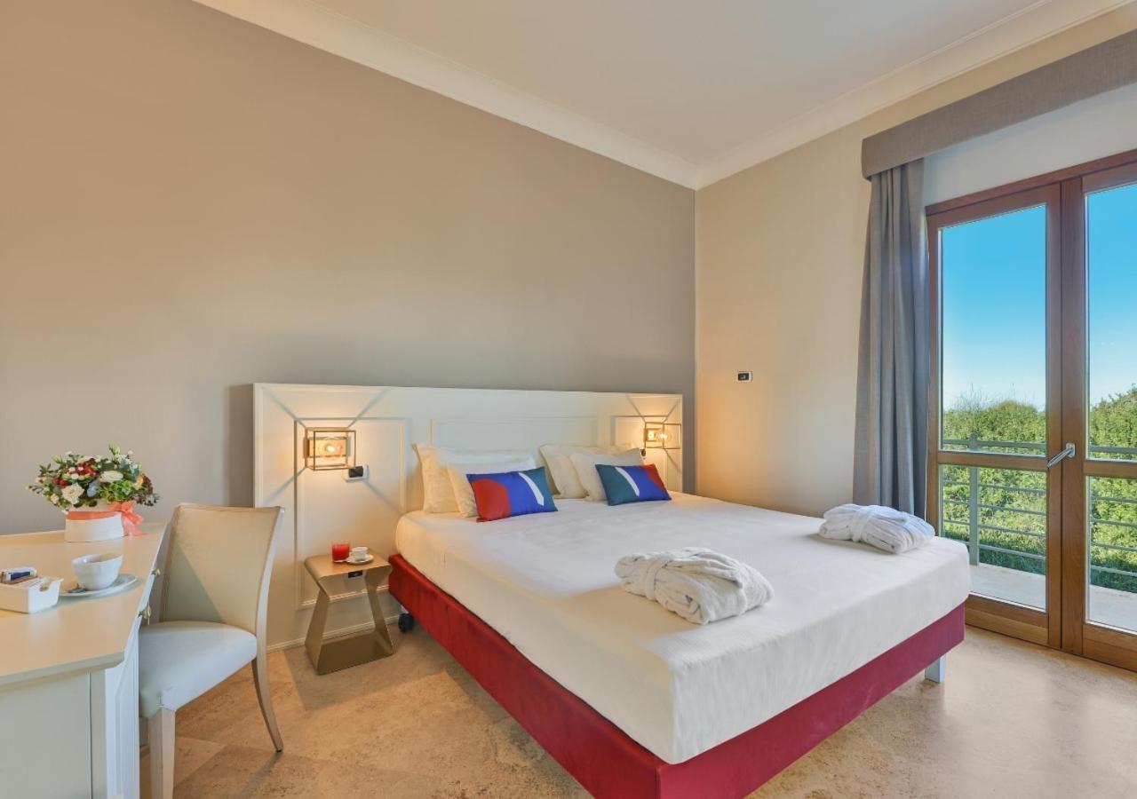Classic Double or Twin Room Garden View