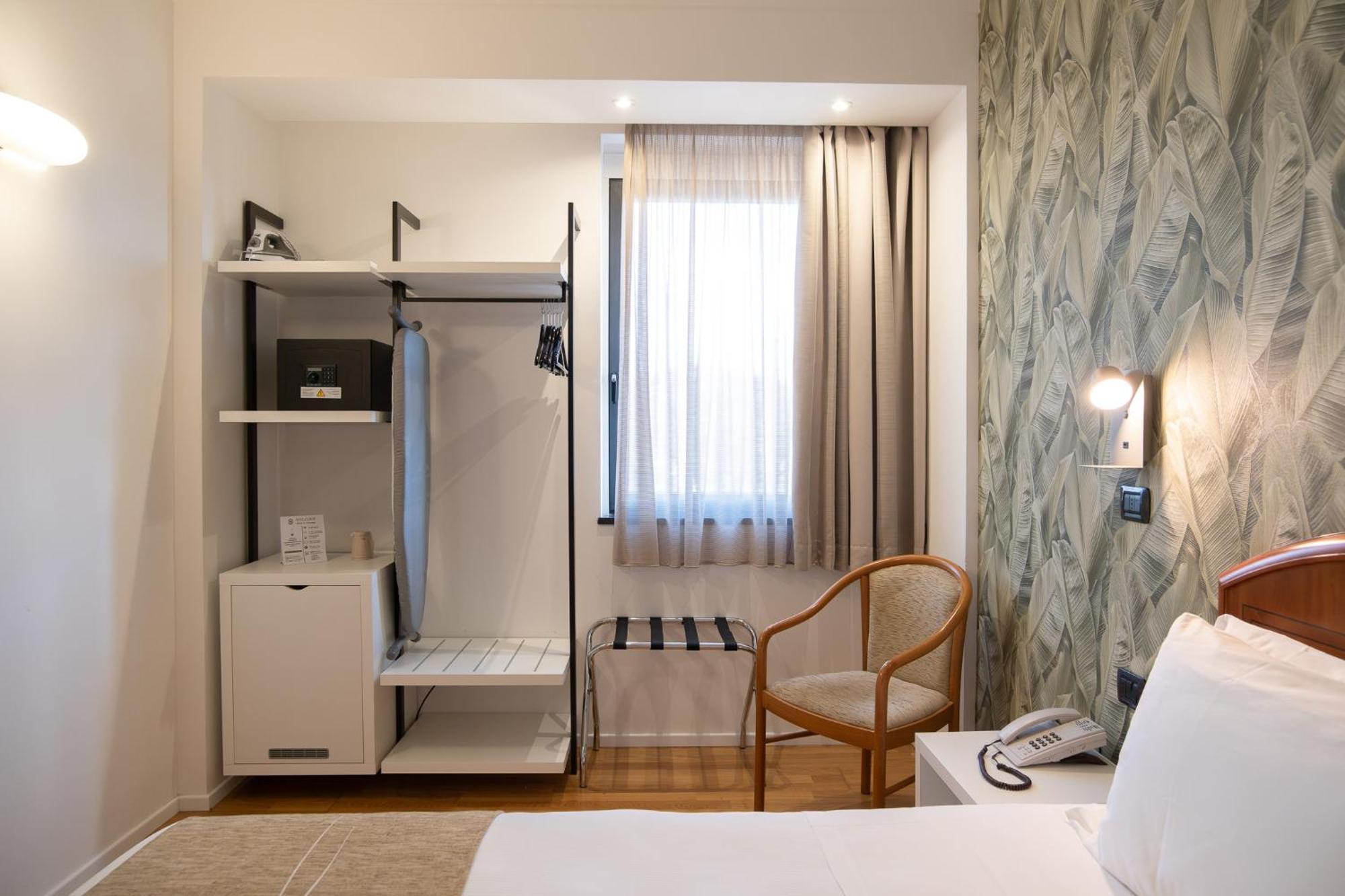 Single Room,1669010885:JPEG