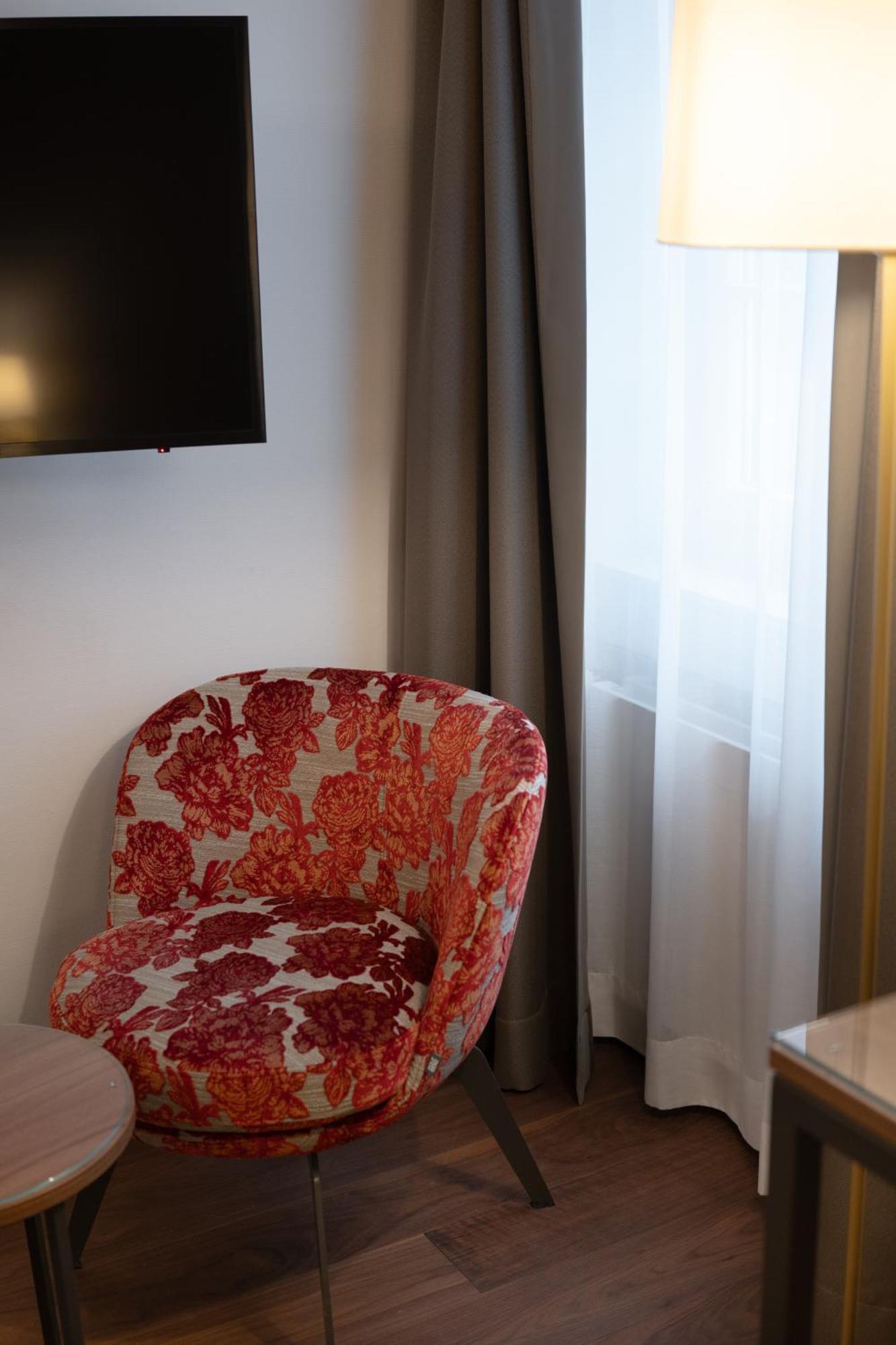 Double room city side 14m2