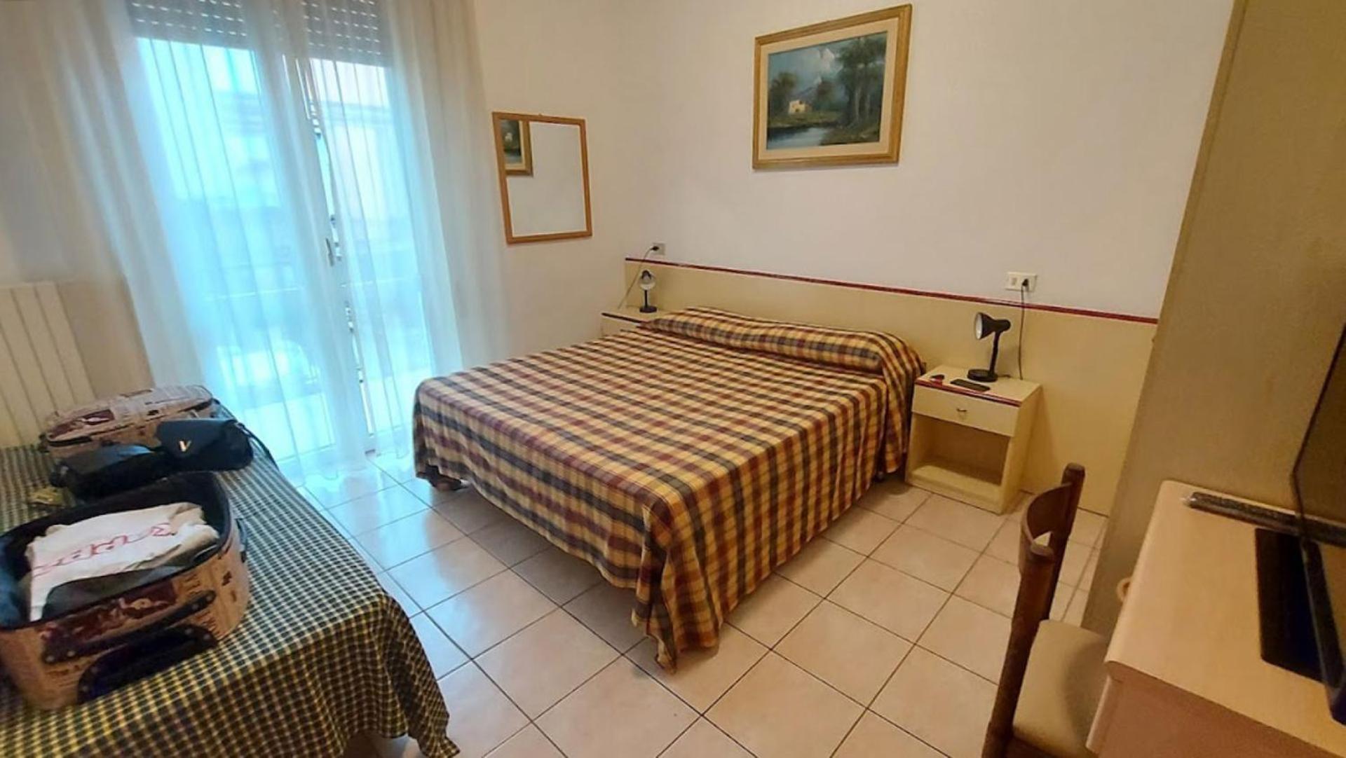 Economy Double or Twin Room,1094606670:JPEG