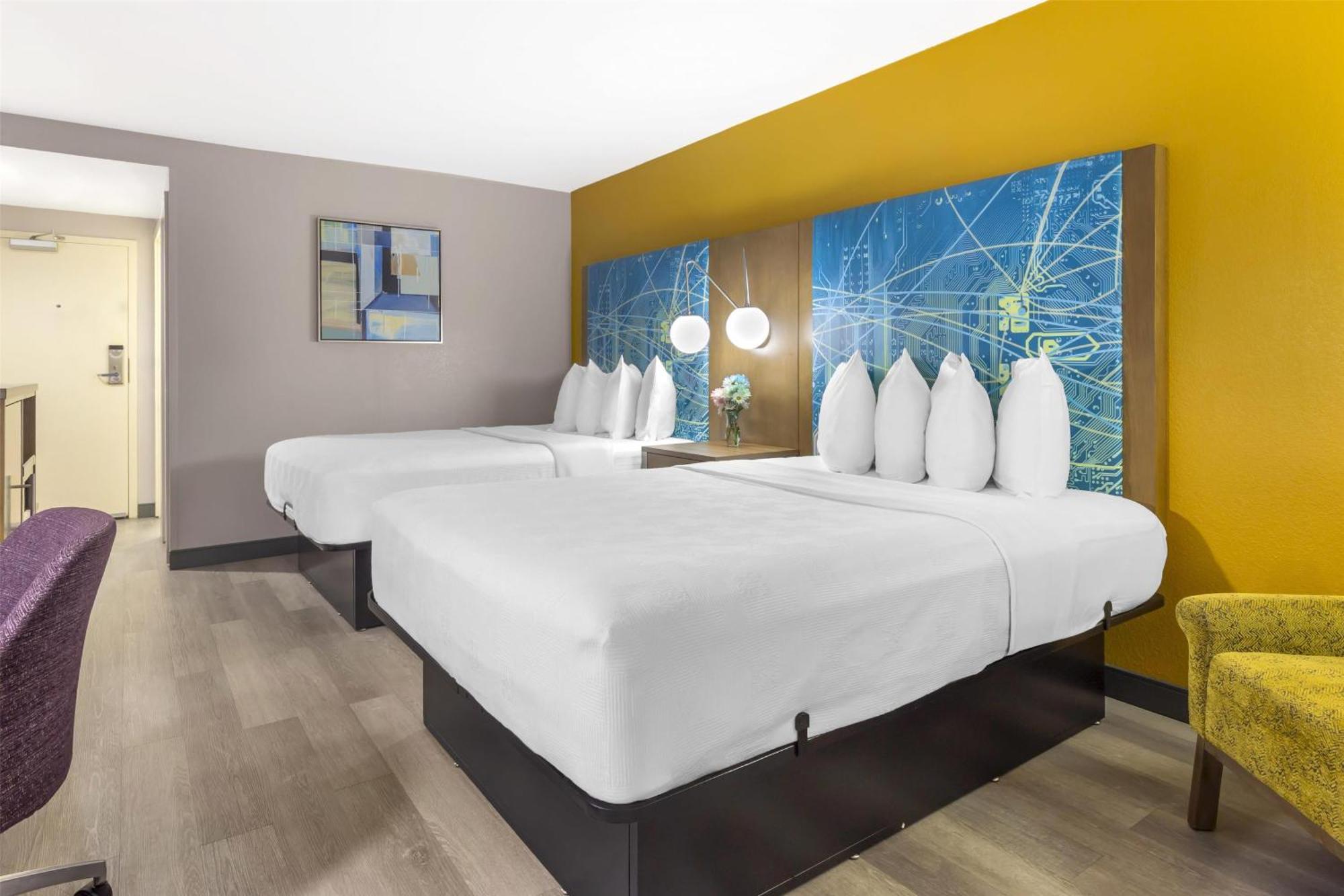 Queen Room Two Queen Beds Non-Smoking