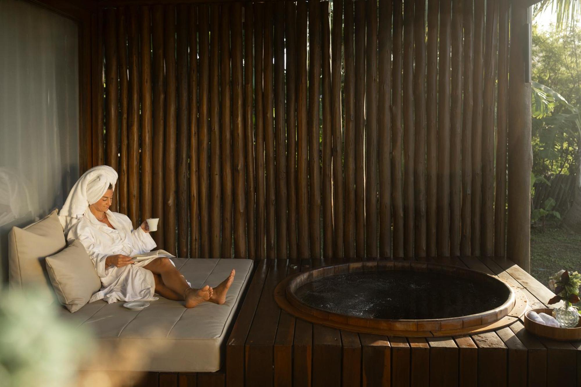 Bungalow Hot Tub