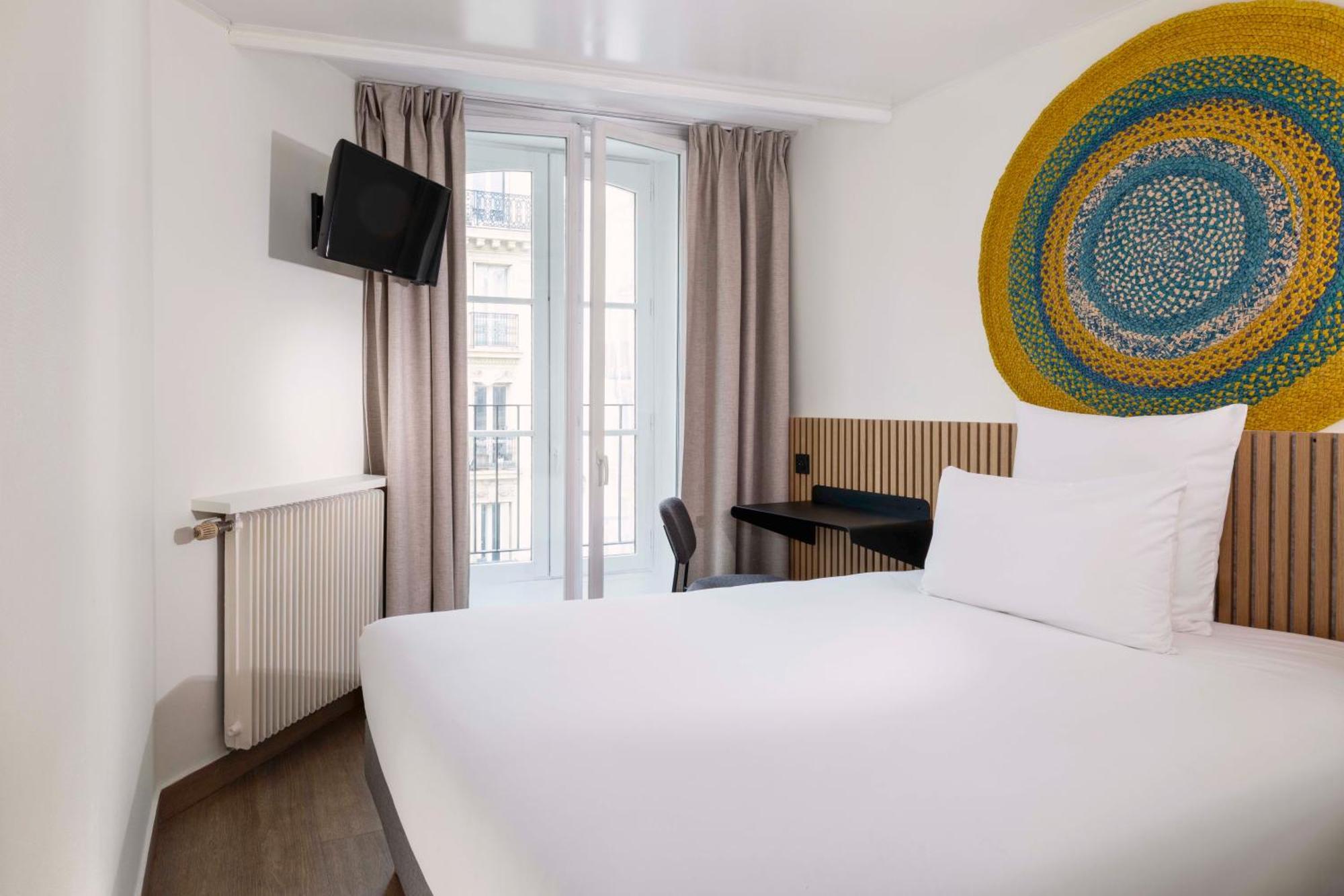 Single Room,1669042651:JPEG