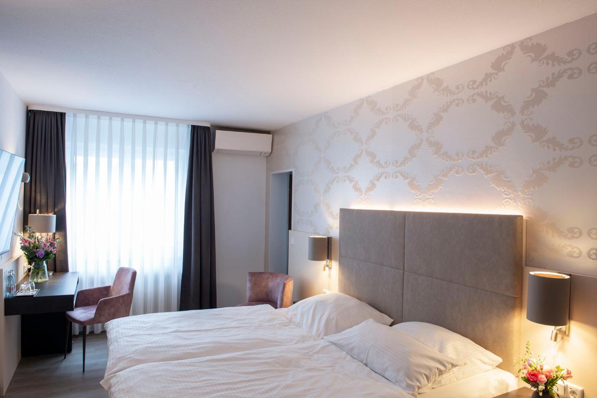 Double Room Private Bathroom