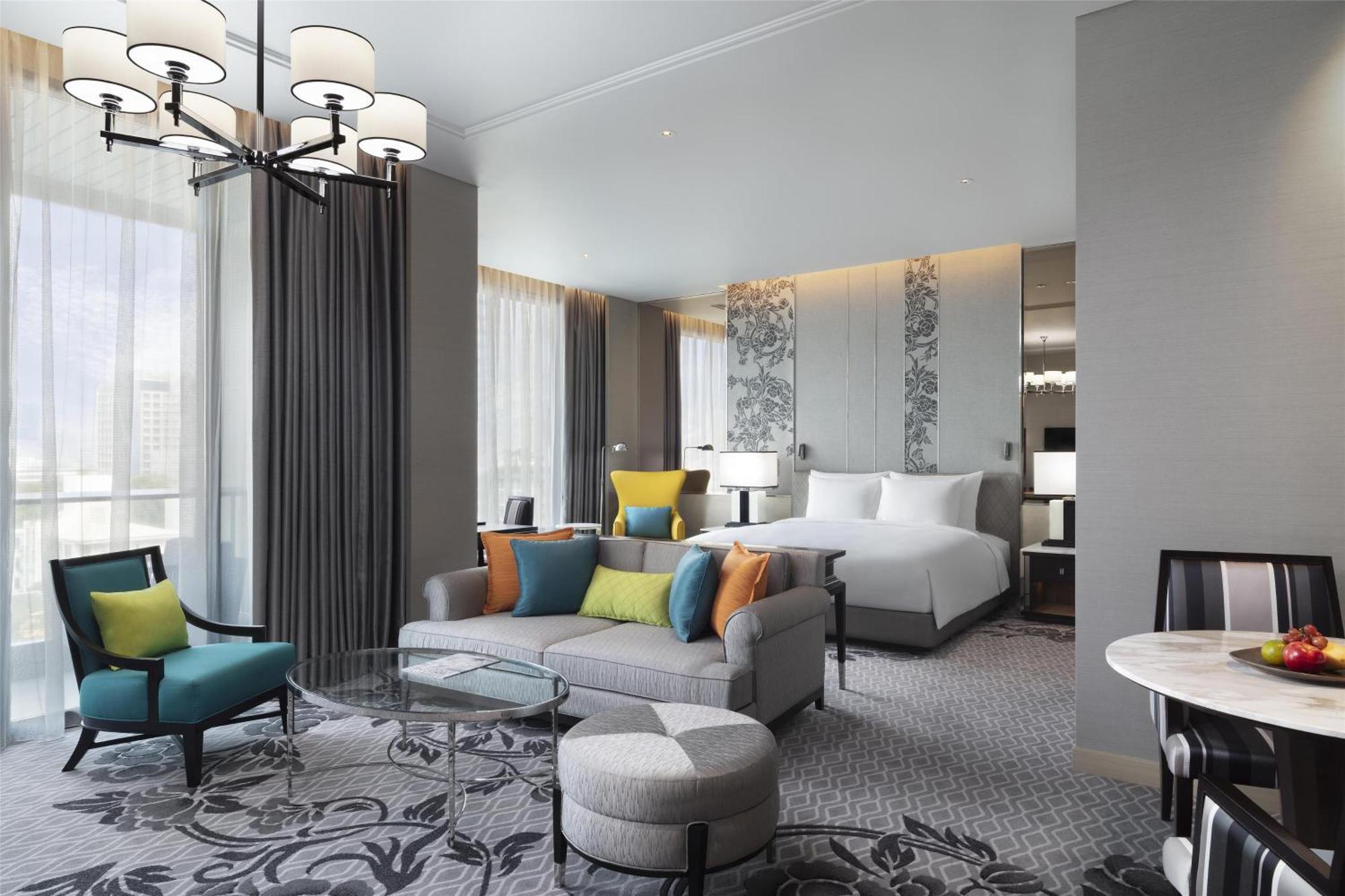 Grand Deluxe King Room Balcony