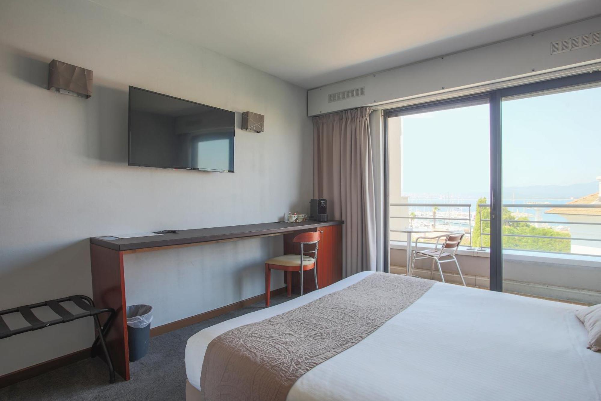 Privilege Double or Twin Room Sea View Swimming pool Access Balcony or Terrace